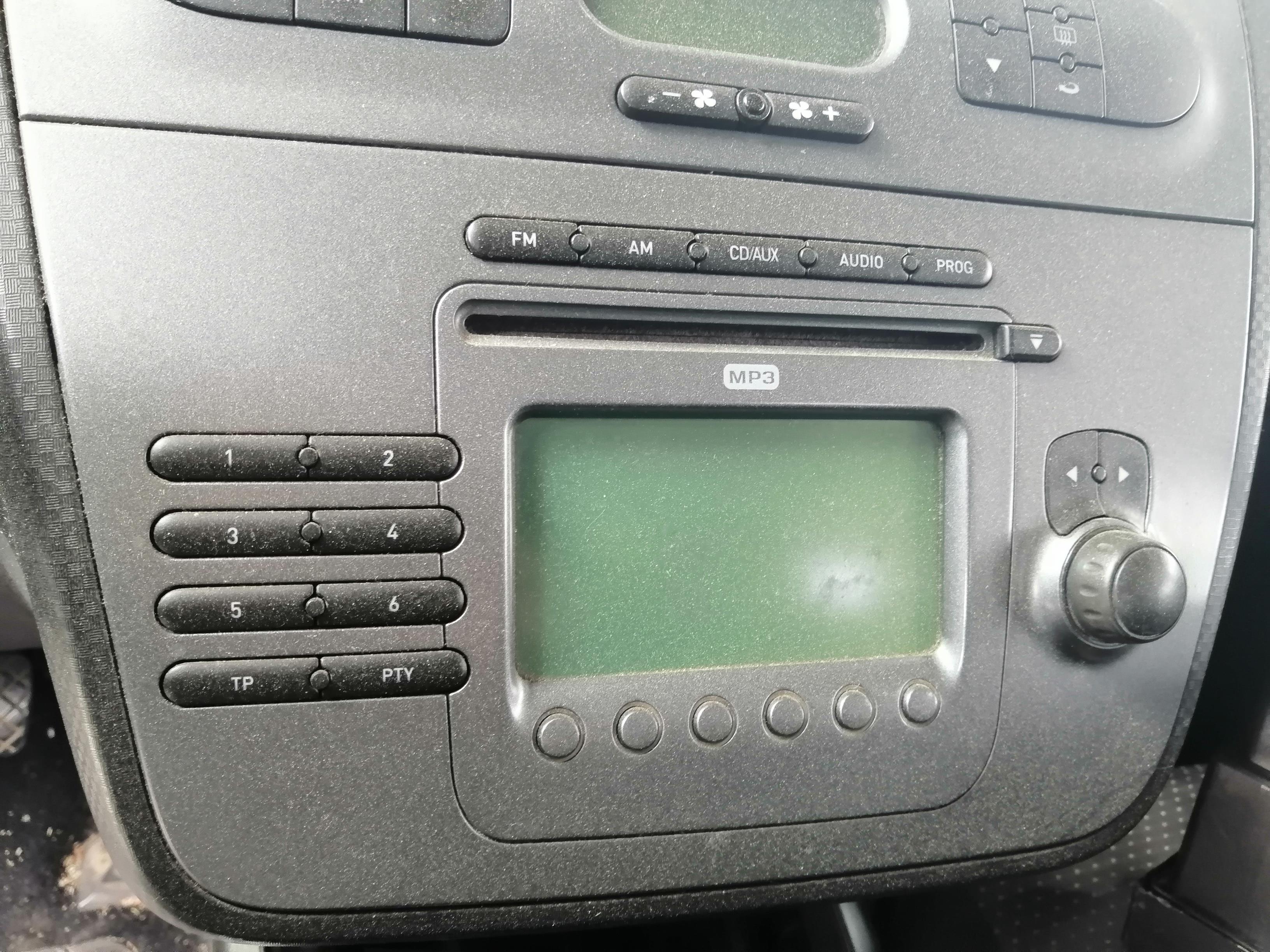 SEAT Toledo 3 generation (2004-2010) Muzikos grotuvas be navigacijos 5P1035186B 25212512