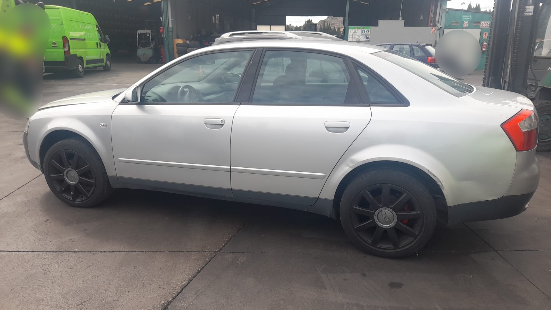 AUDI A4 B6/8E (2000-2005) Дверь задняя правая 8E0833052 25267940