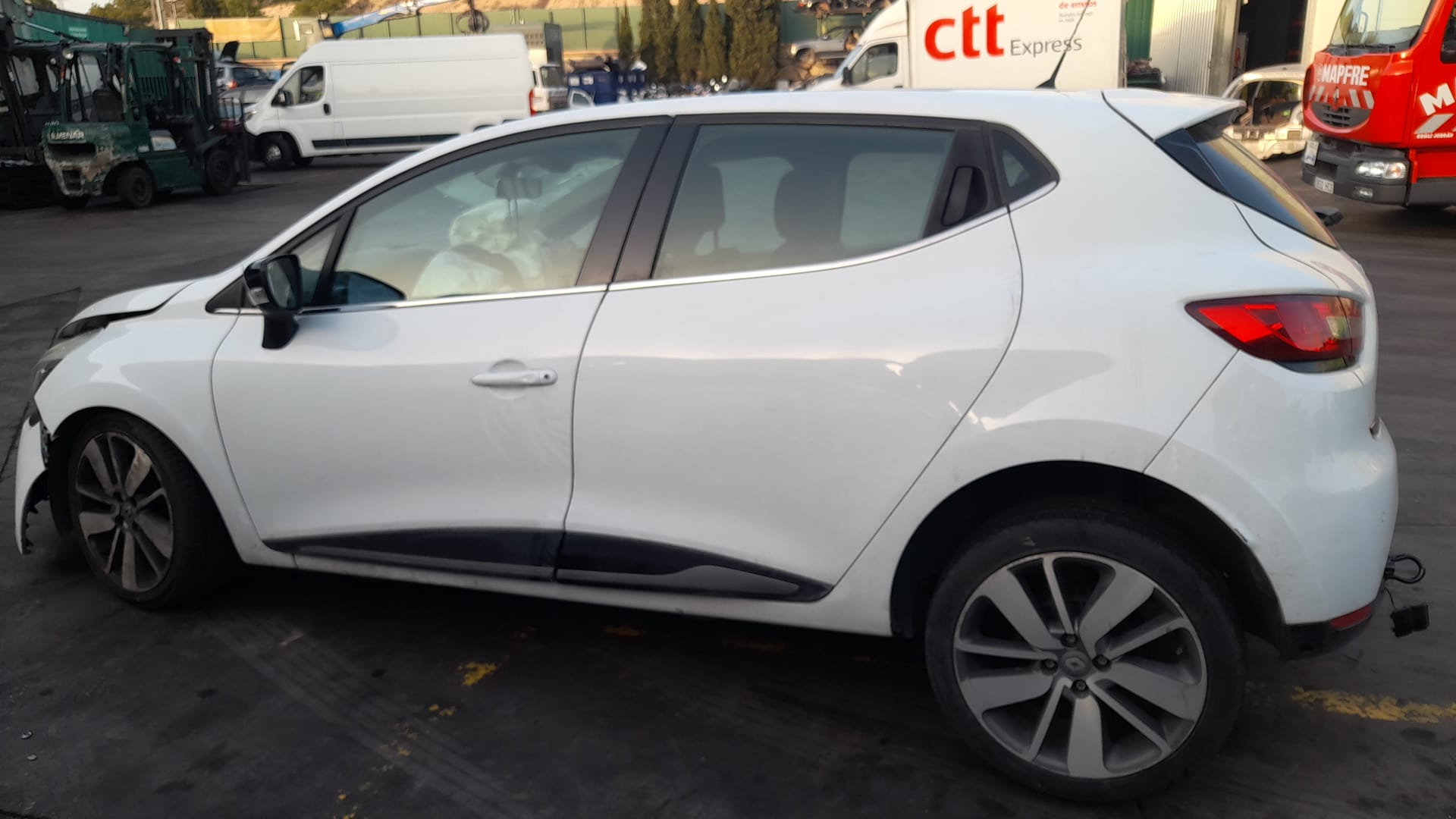 RENAULT Captur 1 generation (2013-2019) Стеклоподъемник передней левой двери 807213867R 18544289