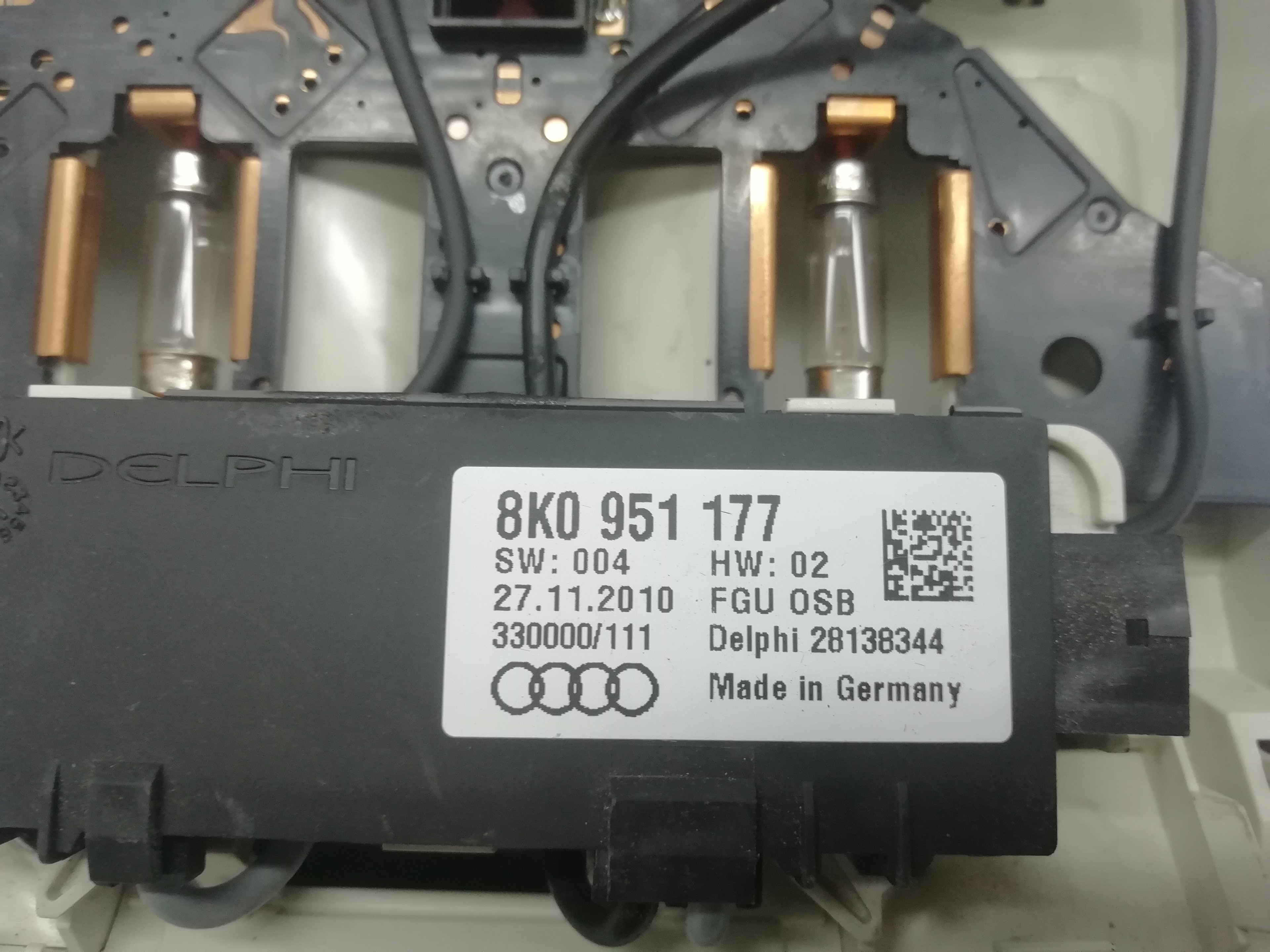 AUDI A6 C6/4F (2004-2011) Другие внутренние детали 8T0947140 21448864