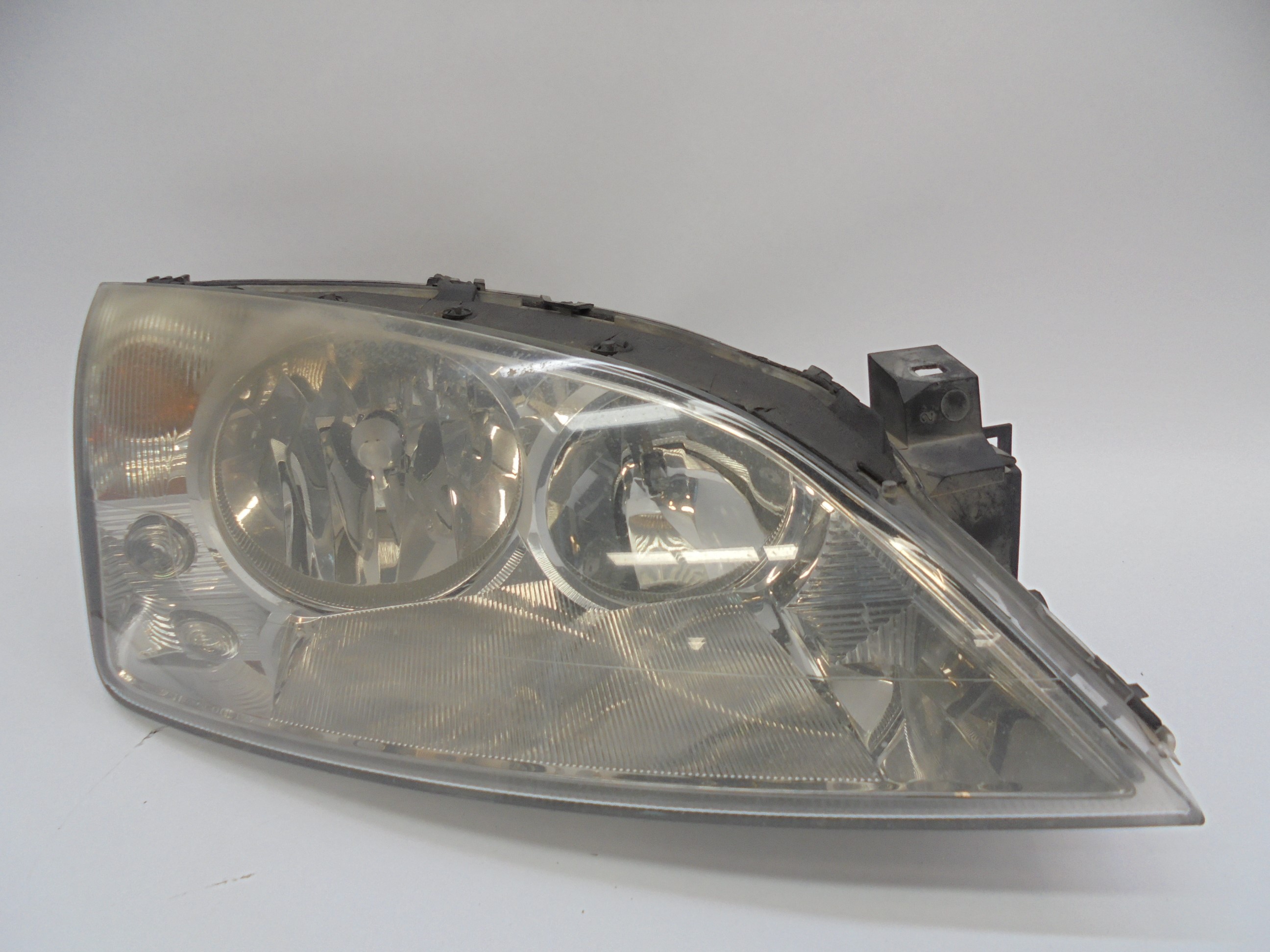 FORD Mondeo 3 generation (2000-2007) Front Right Headlight 1435619 18635825