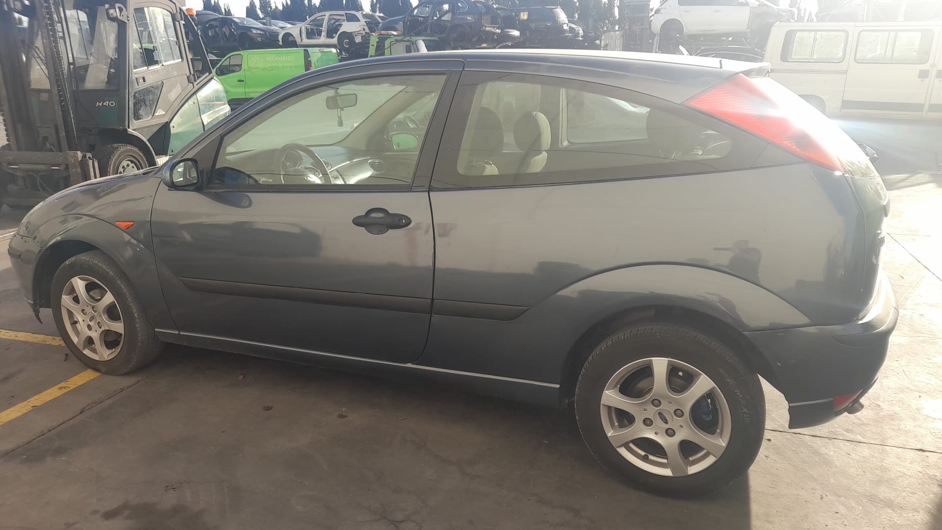 FORD Focus 1 generation (1998-2010) Дверь передняя левая 1430144 23056153