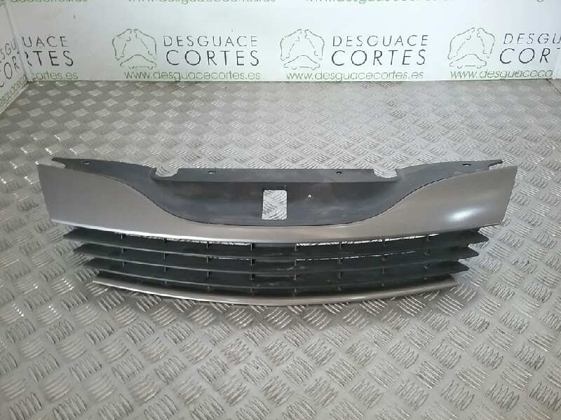 RENAULT Laguna 2 generation (2001-2007) Решетка радиатора 8200012581 18382064