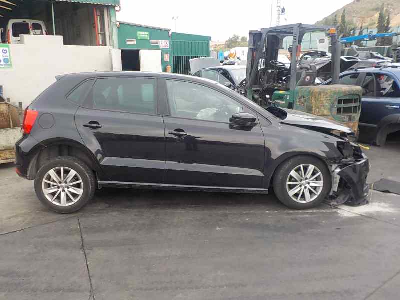 VOLKSWAGEN Polo 5 generation (2009-2017) Dørlås foran høyre 5K1837016J 18396979