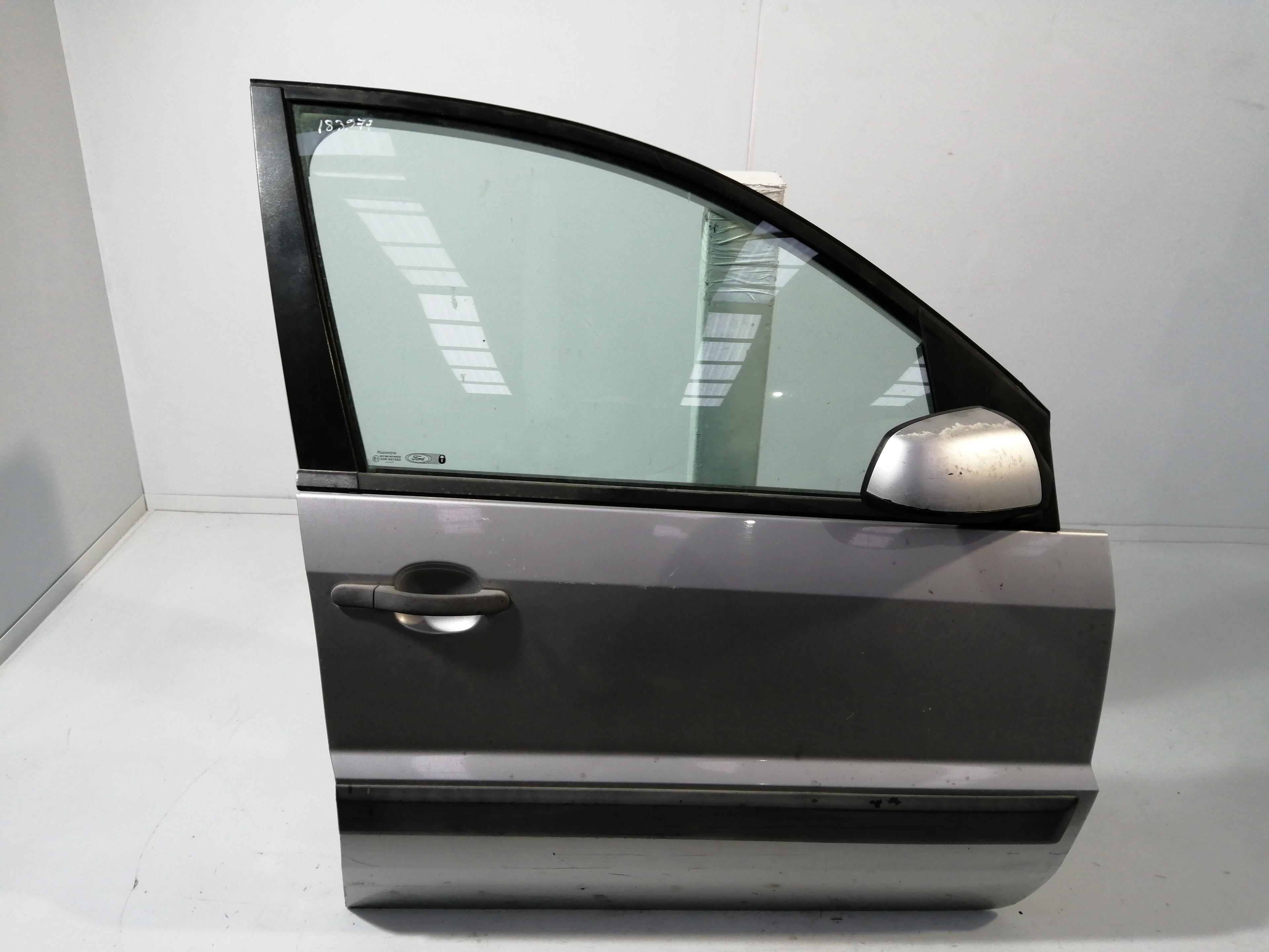 FORD Fusion 1 generation (2002-2012) Front Right Door 1692547 24025427