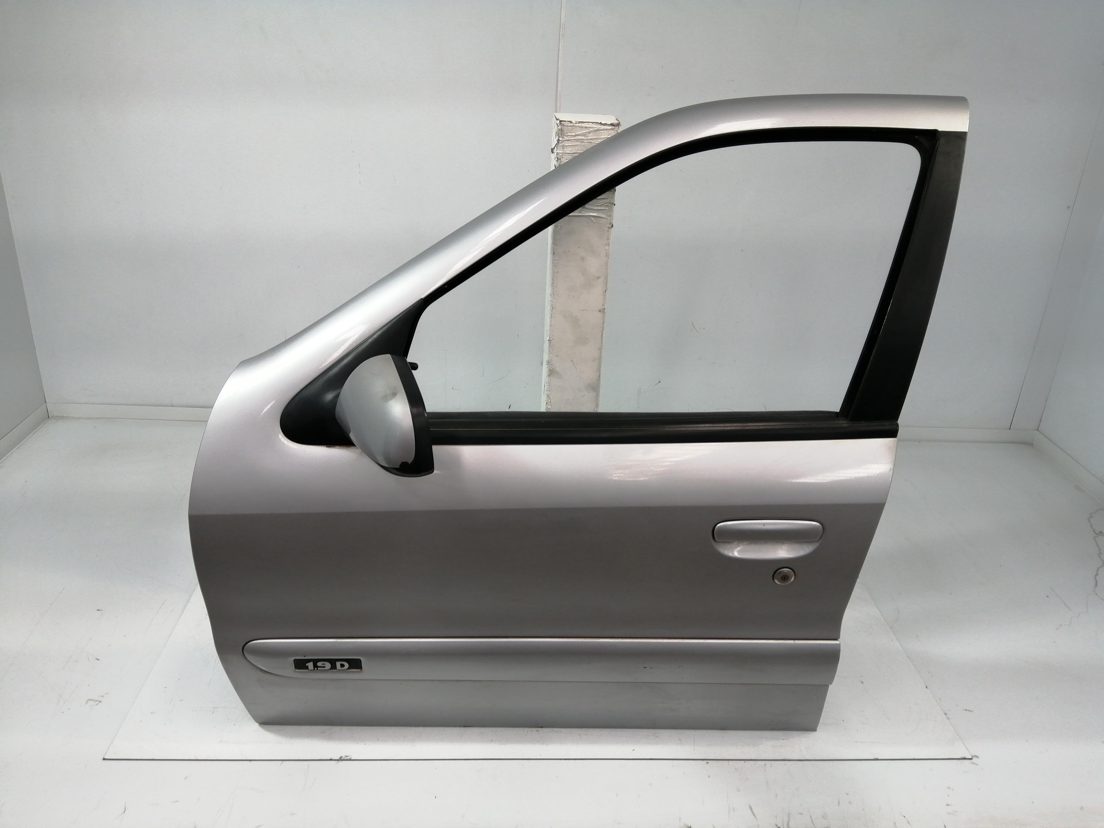 CITROËN Xsara 1 generation (1997-2004) Дверь передняя левая 9002P5 24769483