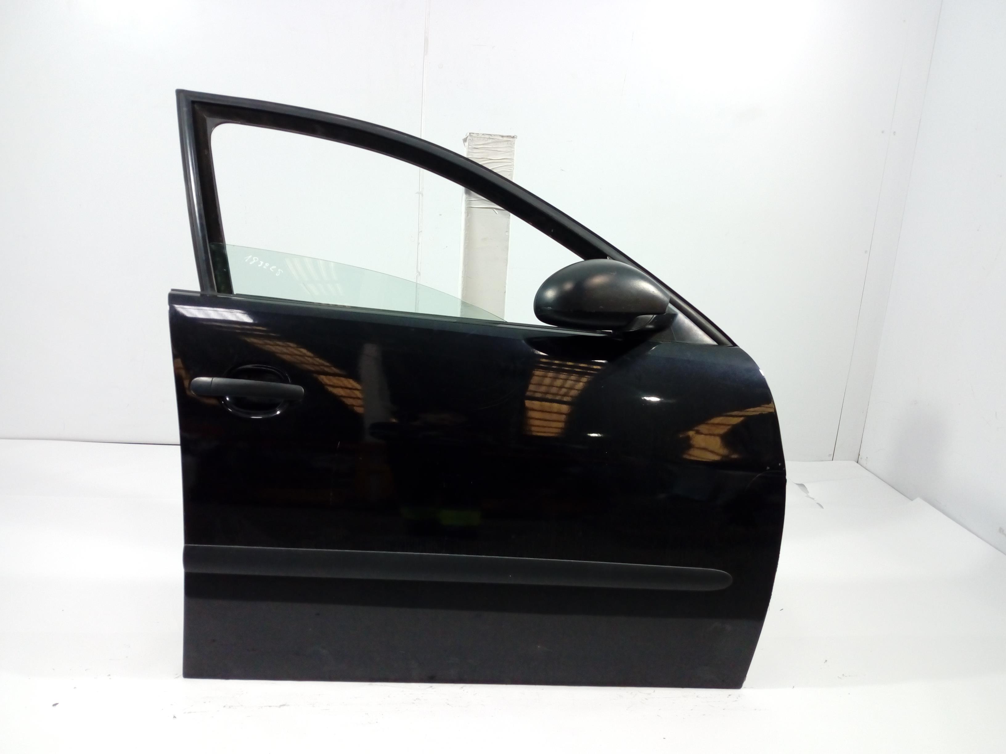 SEAT Ibiza 3 generation (2002-2008) Front Right Door 6L4831056S 24019511