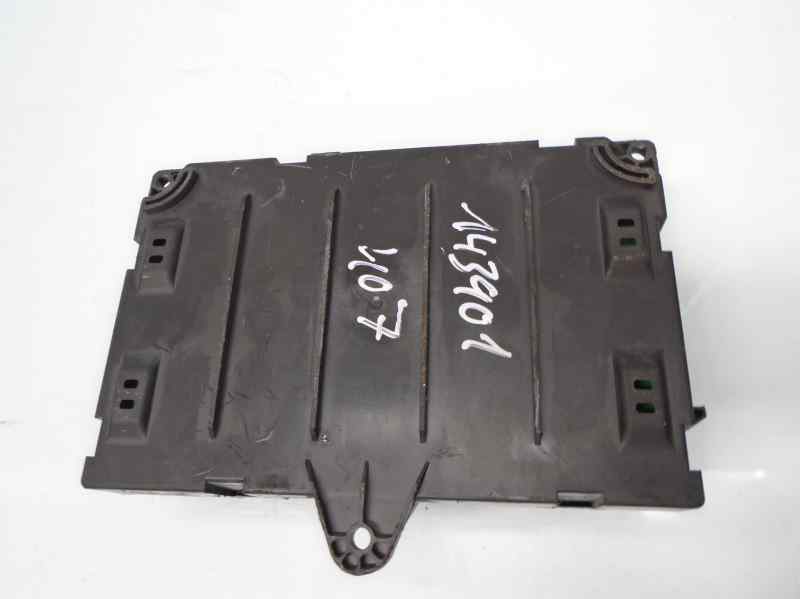 PEUGEOT 407 1 generation (2004-2010) Fuse Box S120017001H 18468667