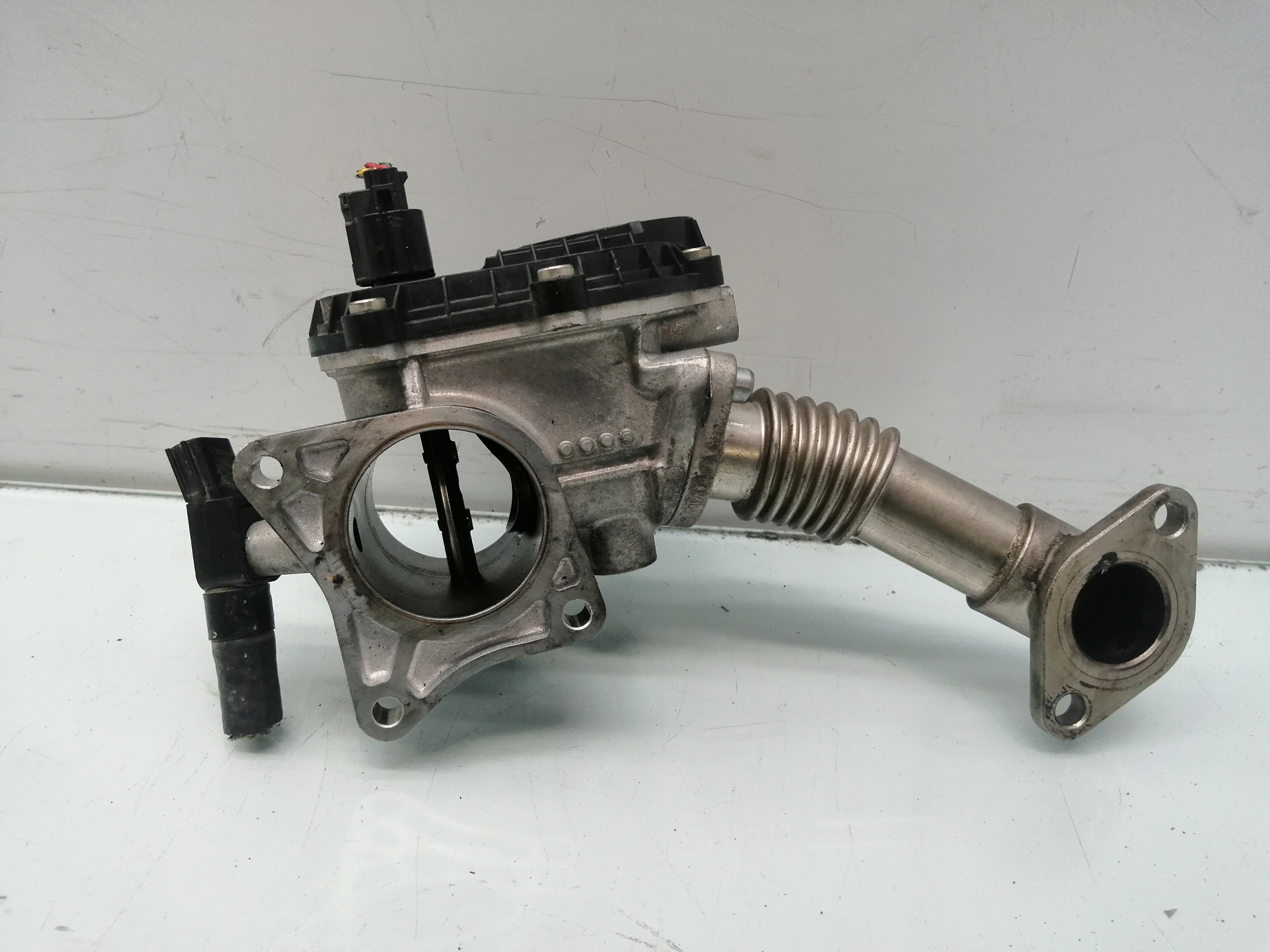 HYUNDAI Tucson 3 generation (2015-2021) Throttle Body 284622U010, 9048040005 21646246