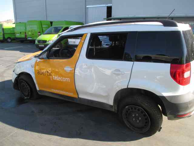 SKODA Yeti 1 generation (2009-2018) Замок задней левой двери 5K4839015R 18627133