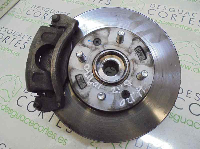 MERCEDES-BENZ i20 PB (1 generation) (2008-2014) Front Left Wheel Hub 517151J600 18395465