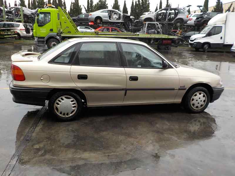 OPEL Astra F (1991-2002) Rear Left Door 90560189 18487644