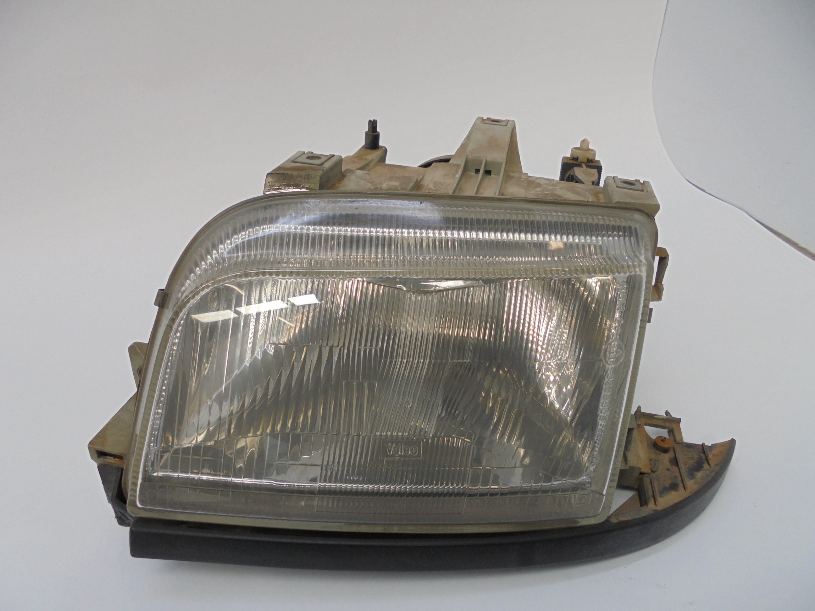 RENAULT Clio 1 generation (1990-1998) Front Left Headlight 7701034142 18515752