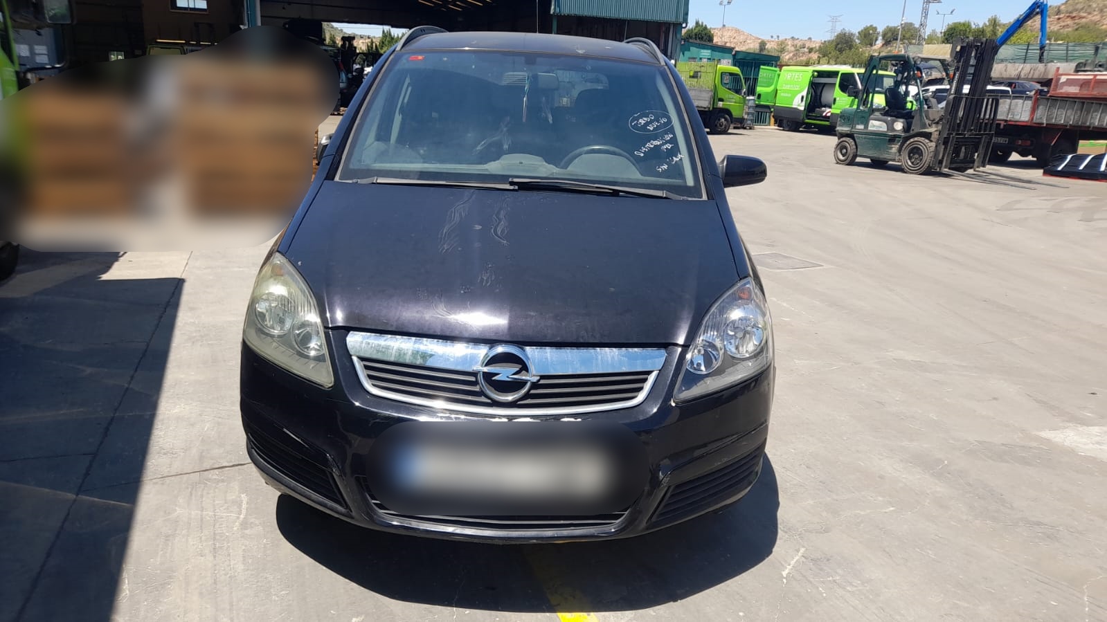 OPEL Zafira B (2005-2010) Крыло переднее левое 93184411 25580811