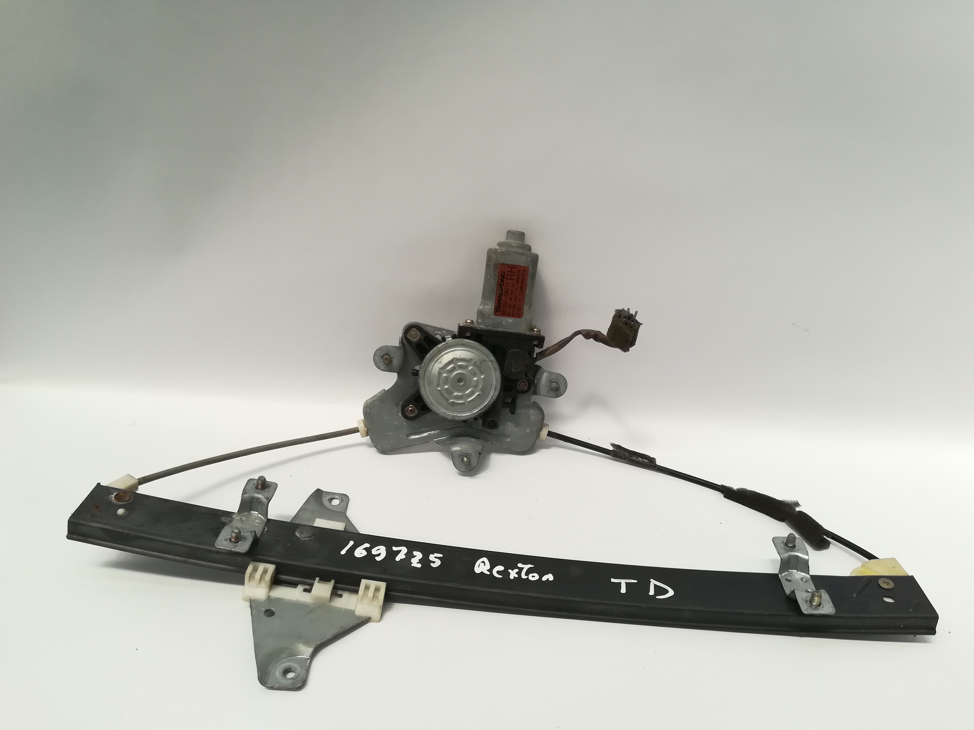 SSANGYONG Rexton Y200 (2001-2007) Rear Right Door Window Regulator 8810008011 18564623