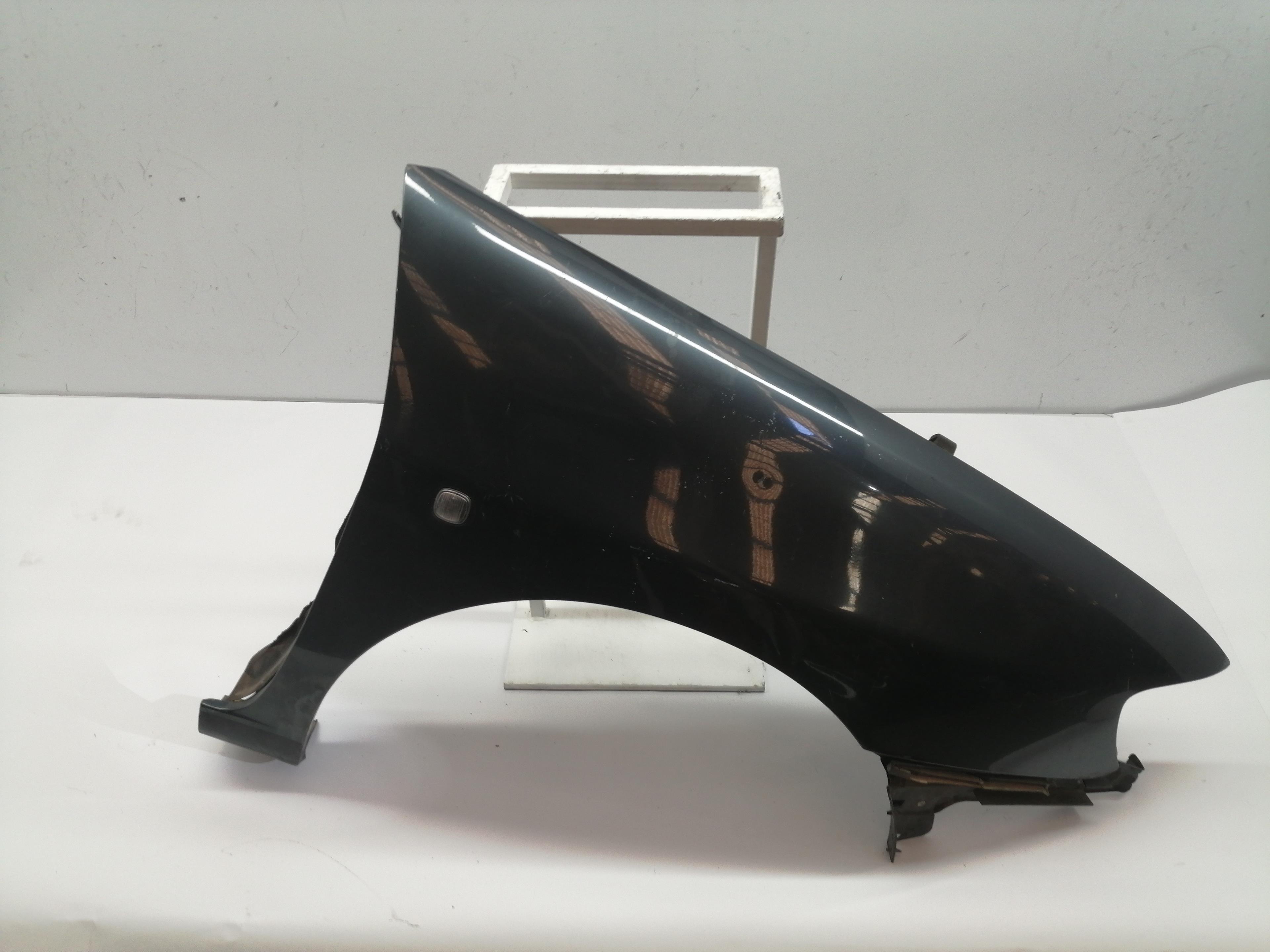 SEAT Cordoba 1 generation (1993-2003) Front Right Fender 6K0821022D 24018249