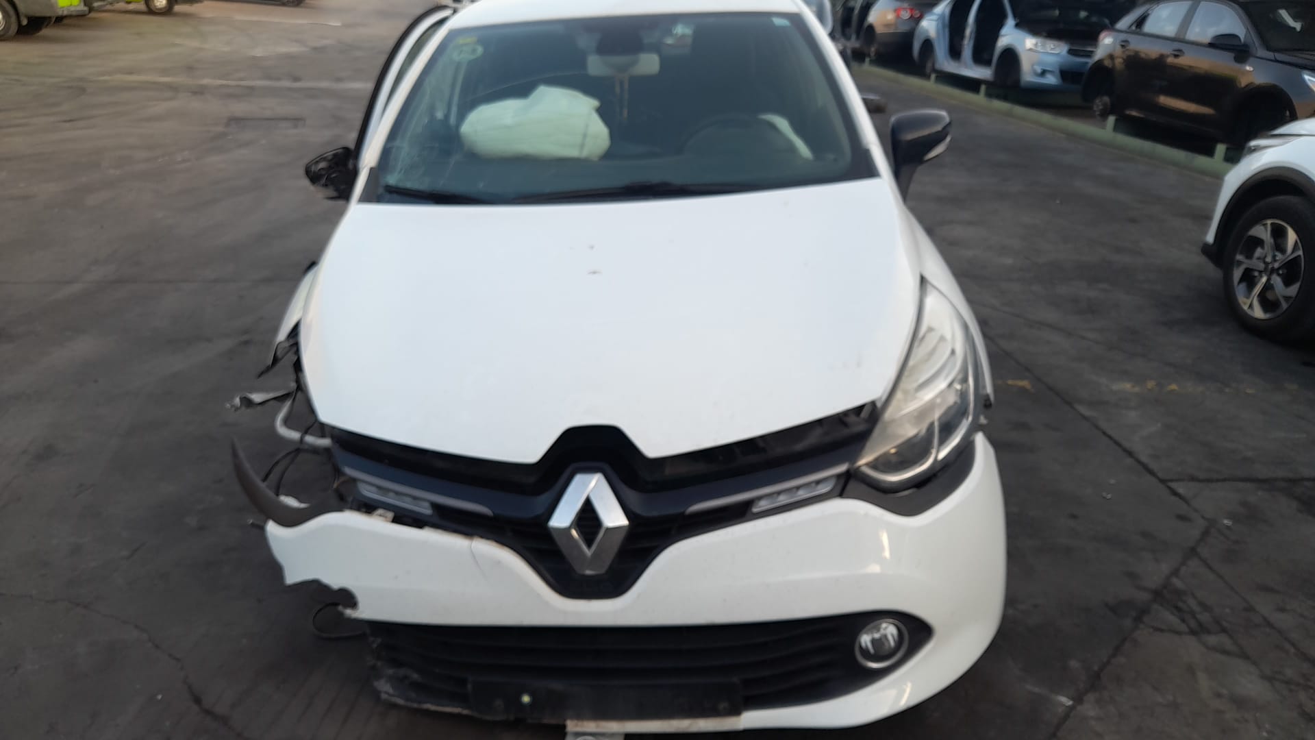 RENAULT Captur 1 generation (2013-2019) Priekinių kairių durų stiklo pakelėjas 807213867R 18544289