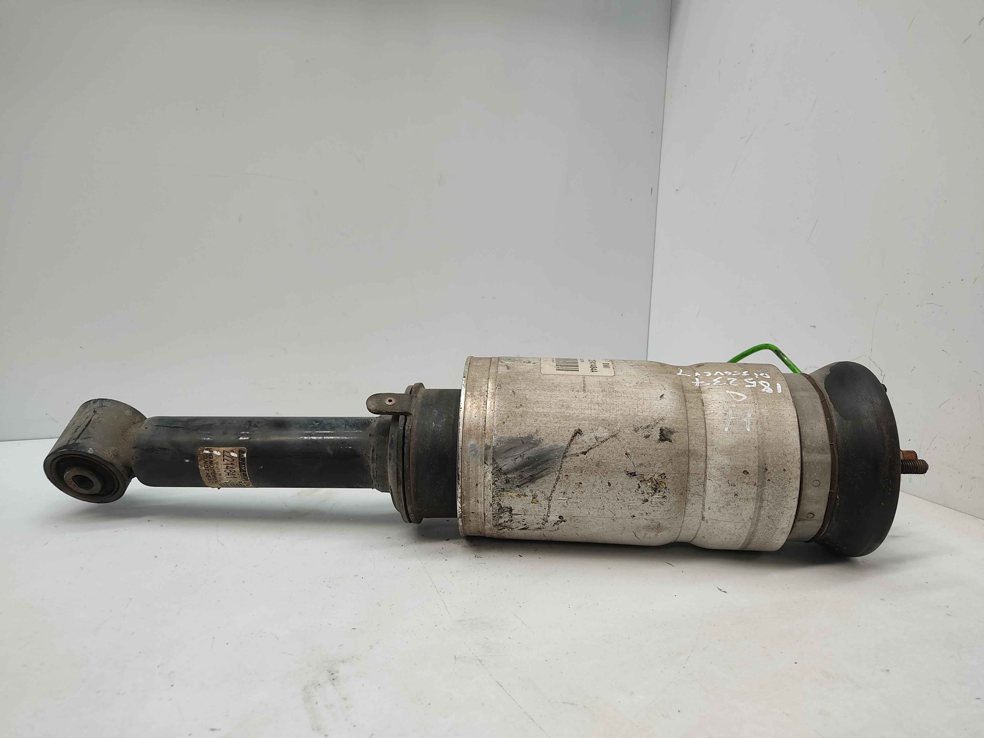 LAND ROVER Discovery 3 generation (2004-2009) Front Left Shock Absorber RNB501250 25186325