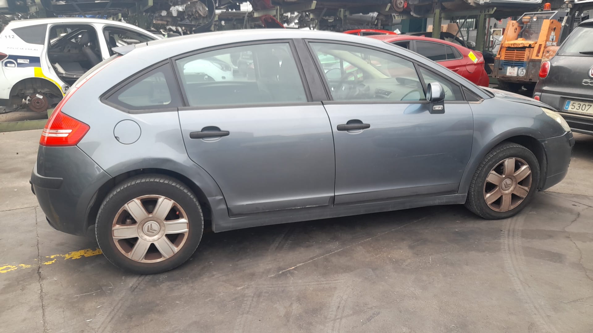 CITROËN C4 1 generation (2004-2011) Priekšējās kreisās durvis 9002W0 25357151