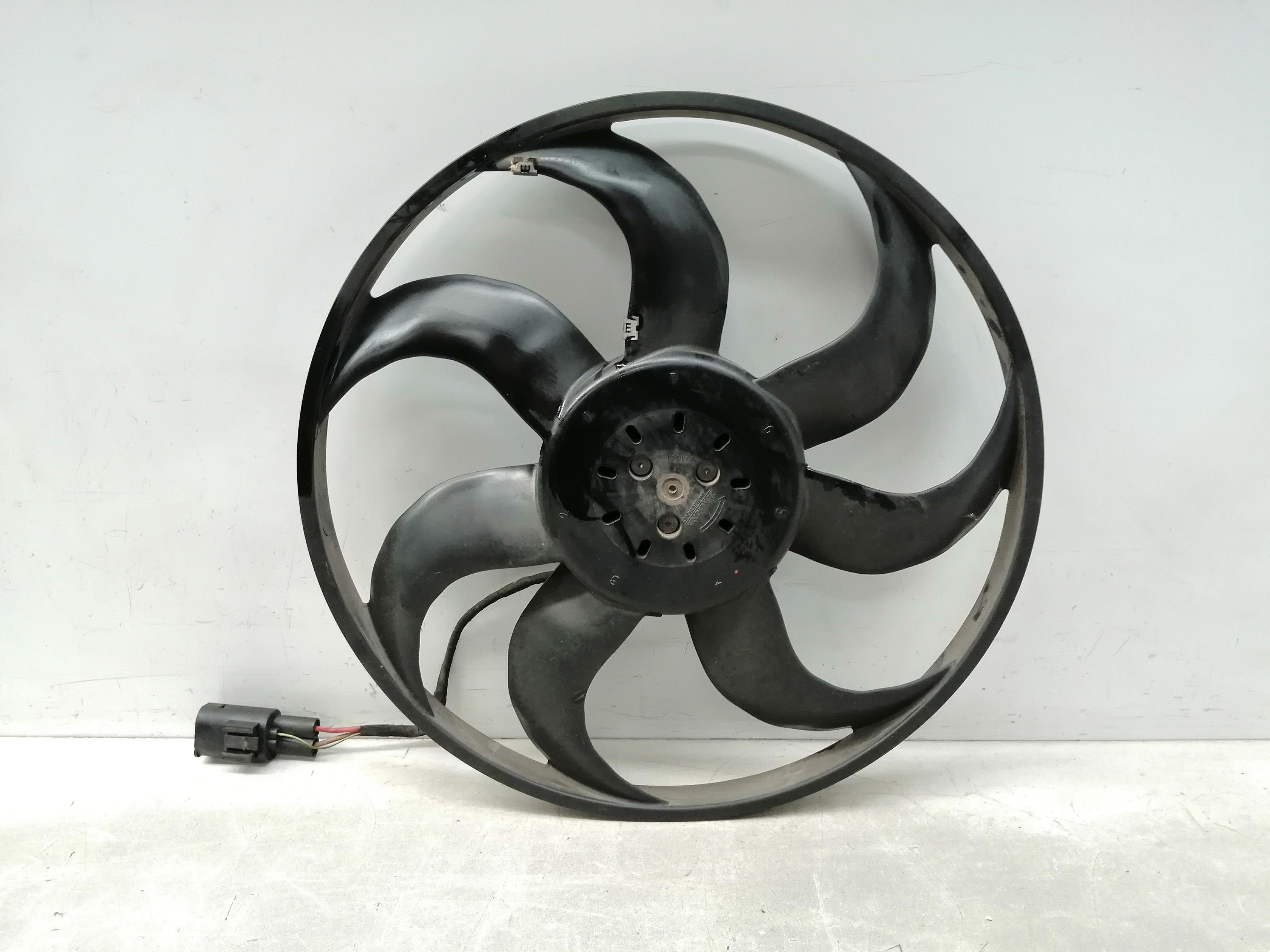 BMW X1 F48/F49 (2015-2023) Difūzoriaus ventiliatorius 25358203