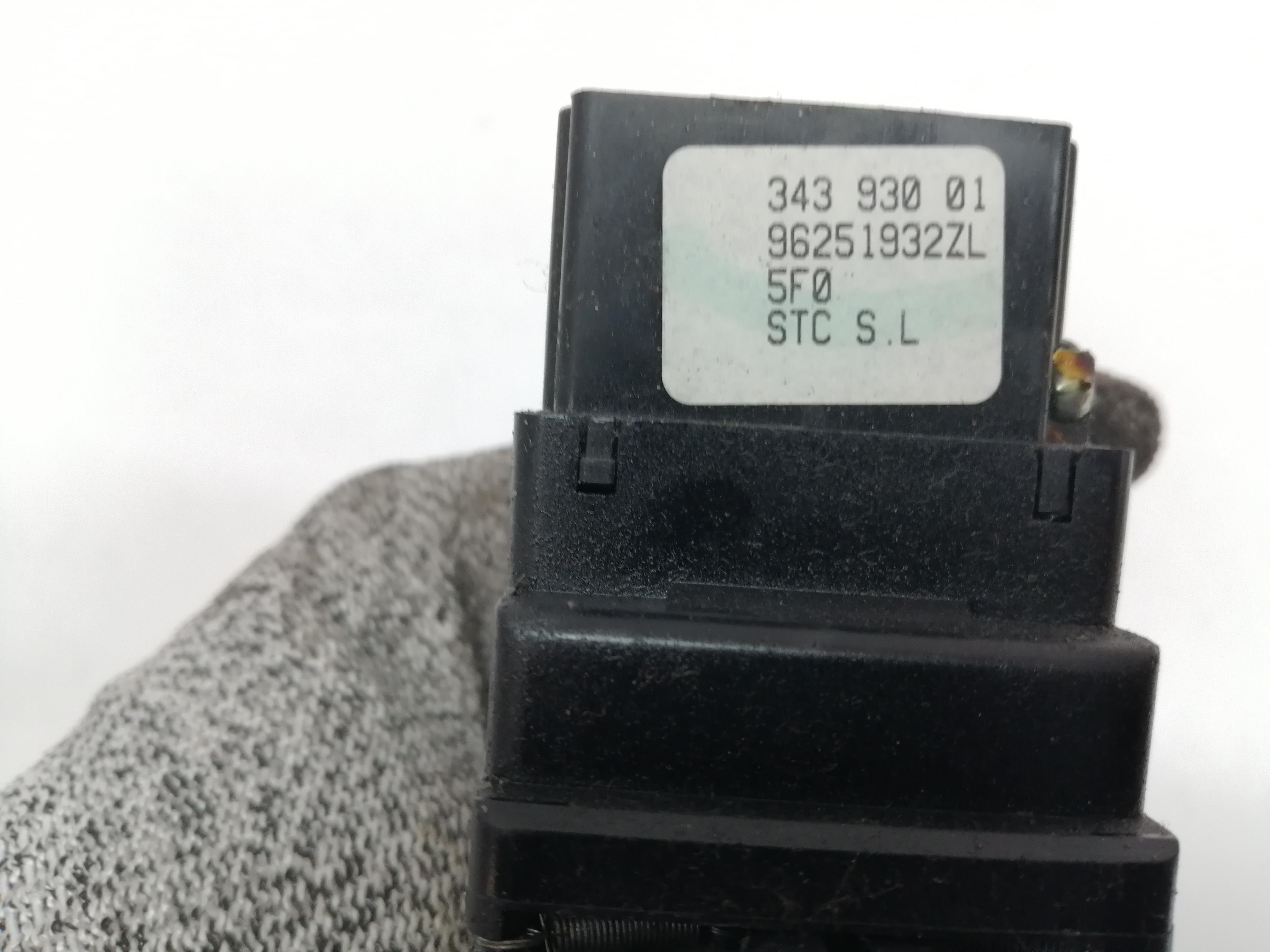 CITROËN Xsara Picasso 1 generation (1999-2010) Headlight Switch Control Unit 625373 25368141