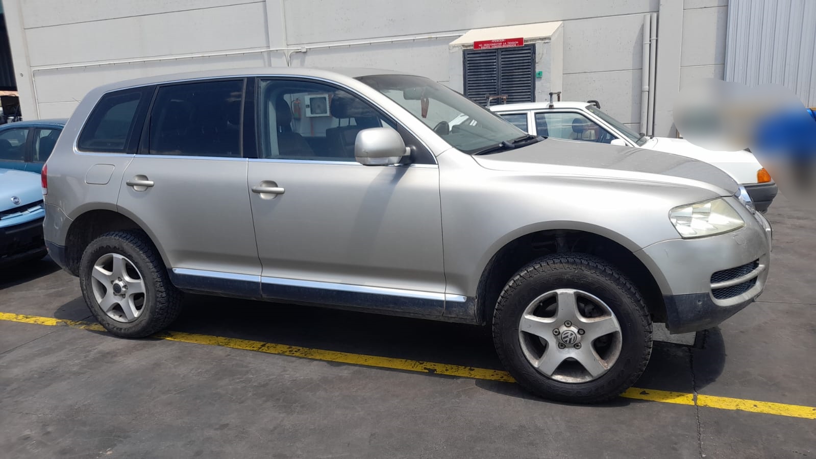 VOLKSWAGEN Touareg 1 generation (2002-2010) Venstre sidespeil 25199794