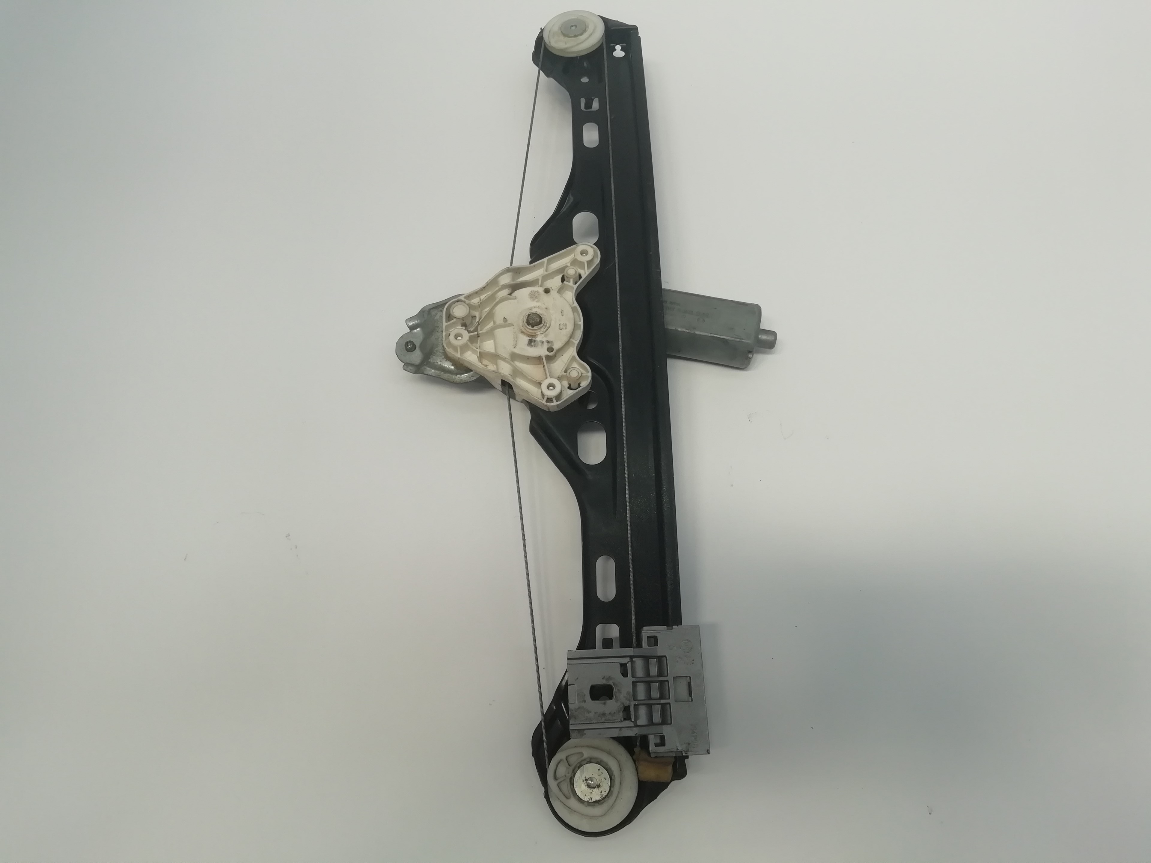 MERCEDES-BENZ C-Class W203/S203/CL203 (2000-2008) Rear left door window lifter 0130822008, A2038202942 18656494