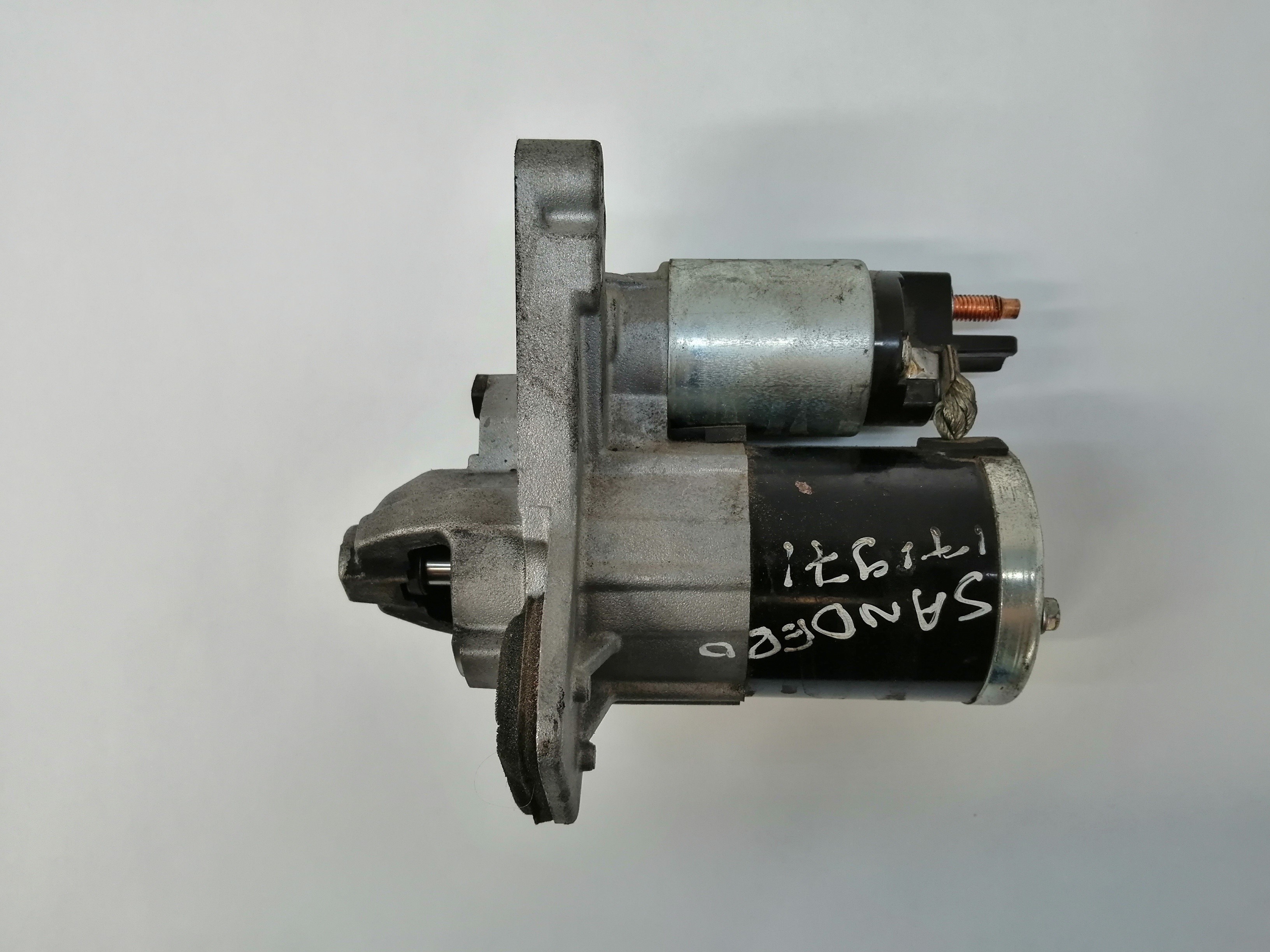 DACIA Sandero 2 generation (2013-2020) Starter Motor 233000557R 25161244