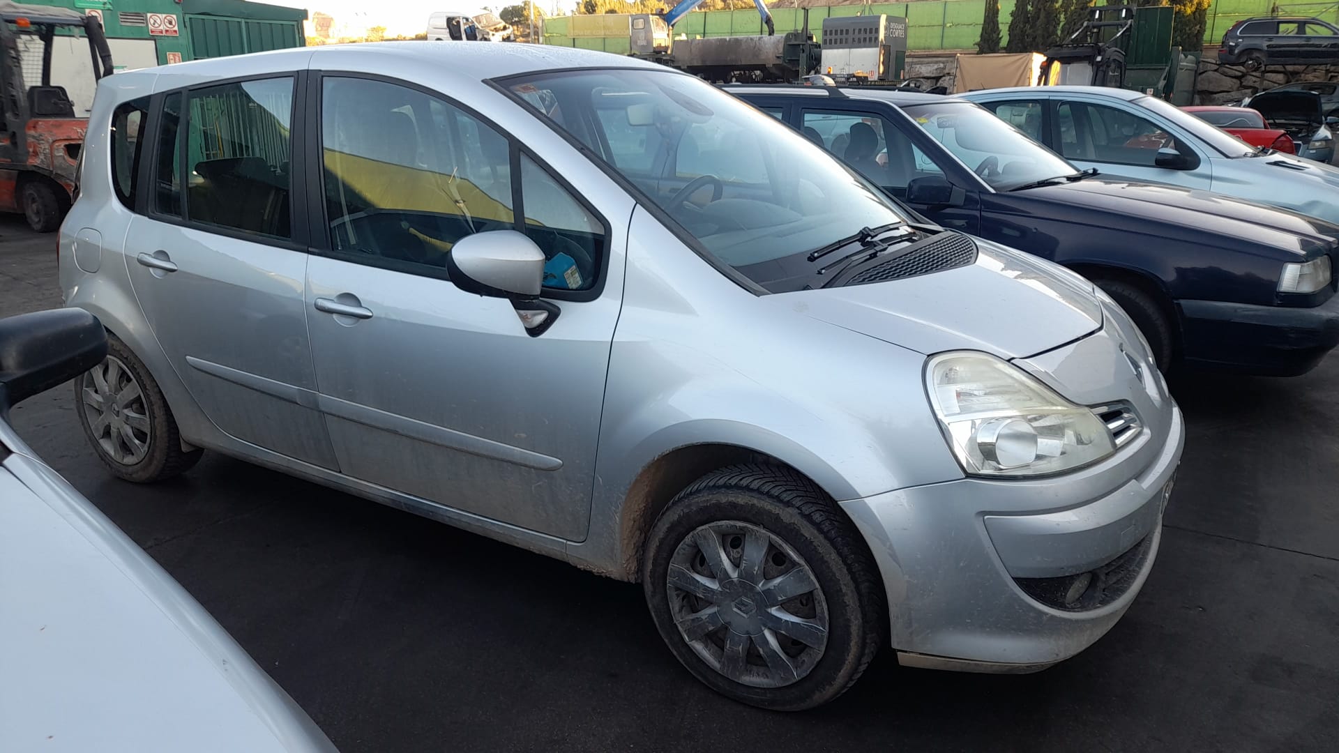 RENAULT Modus 1 generation (2004-2012) Priekinių valytuvų mechanizmas (trapecija) 8200141270 25166980