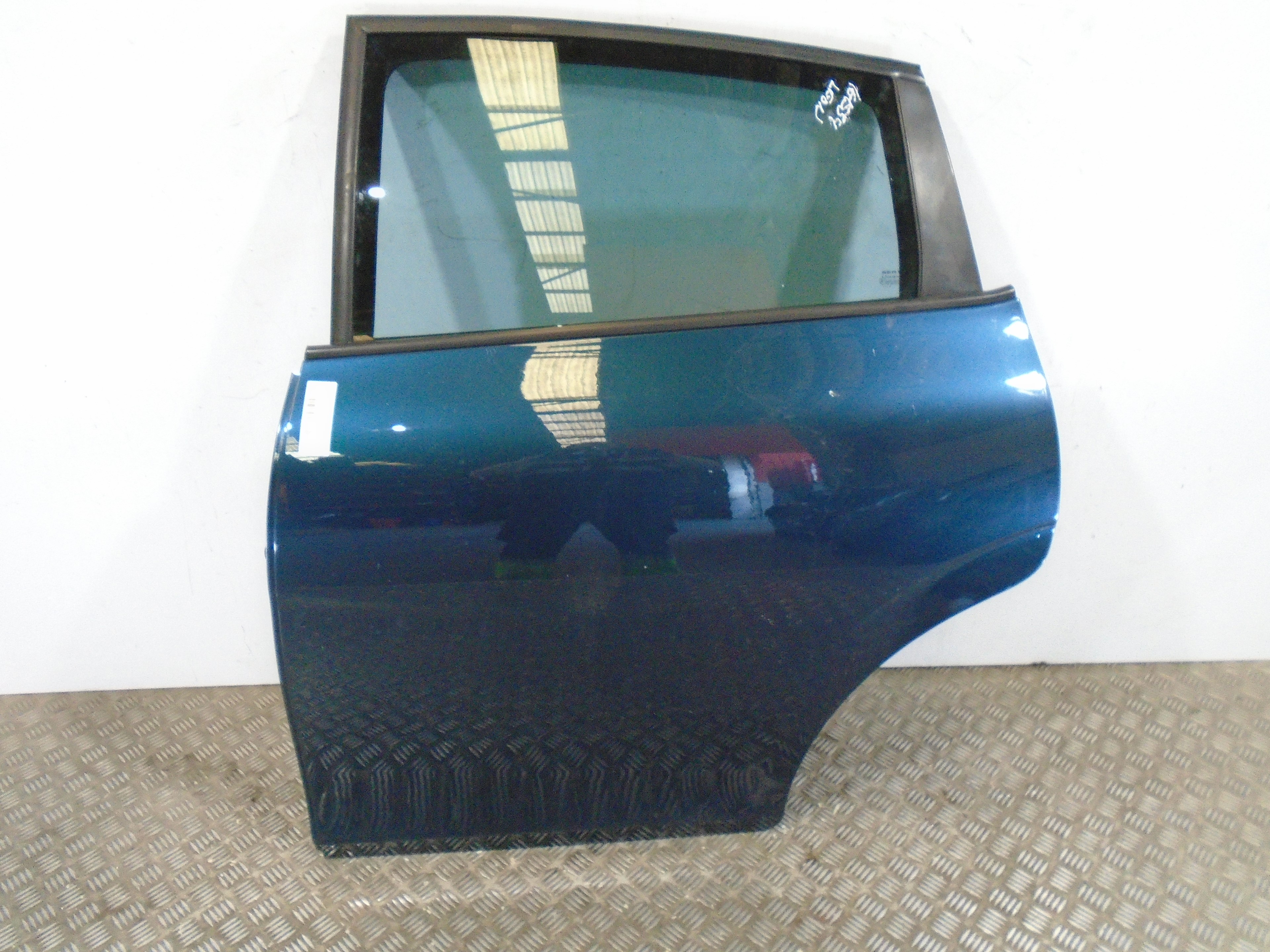 SEAT Leon 2 generation (2005-2012) Rear Left Door 1P0833055 18522962