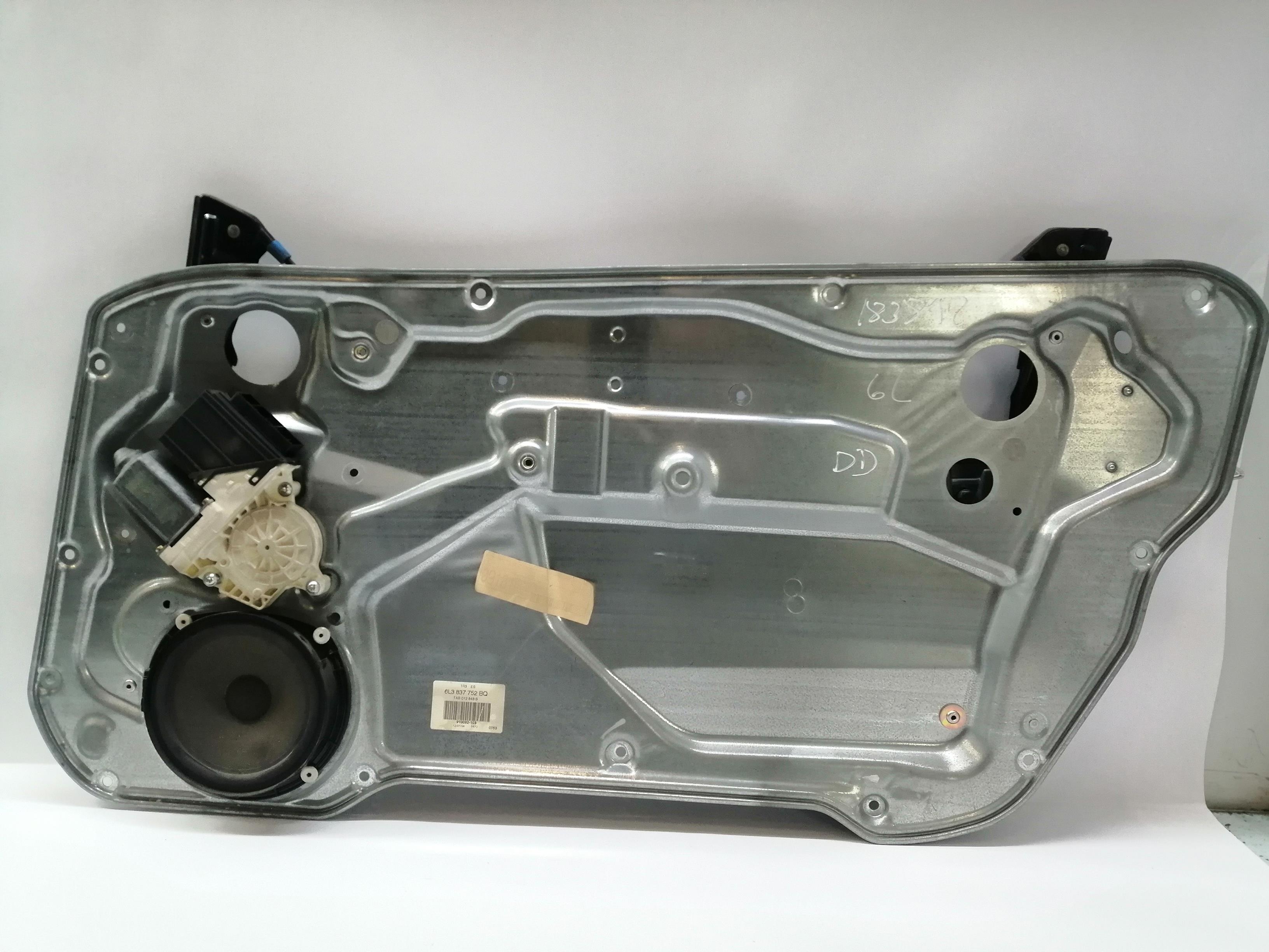 SEAT Ibiza 3 generation (2002-2008) Ridicător de geam ușă dreapta față 6L3837756Q 24023091