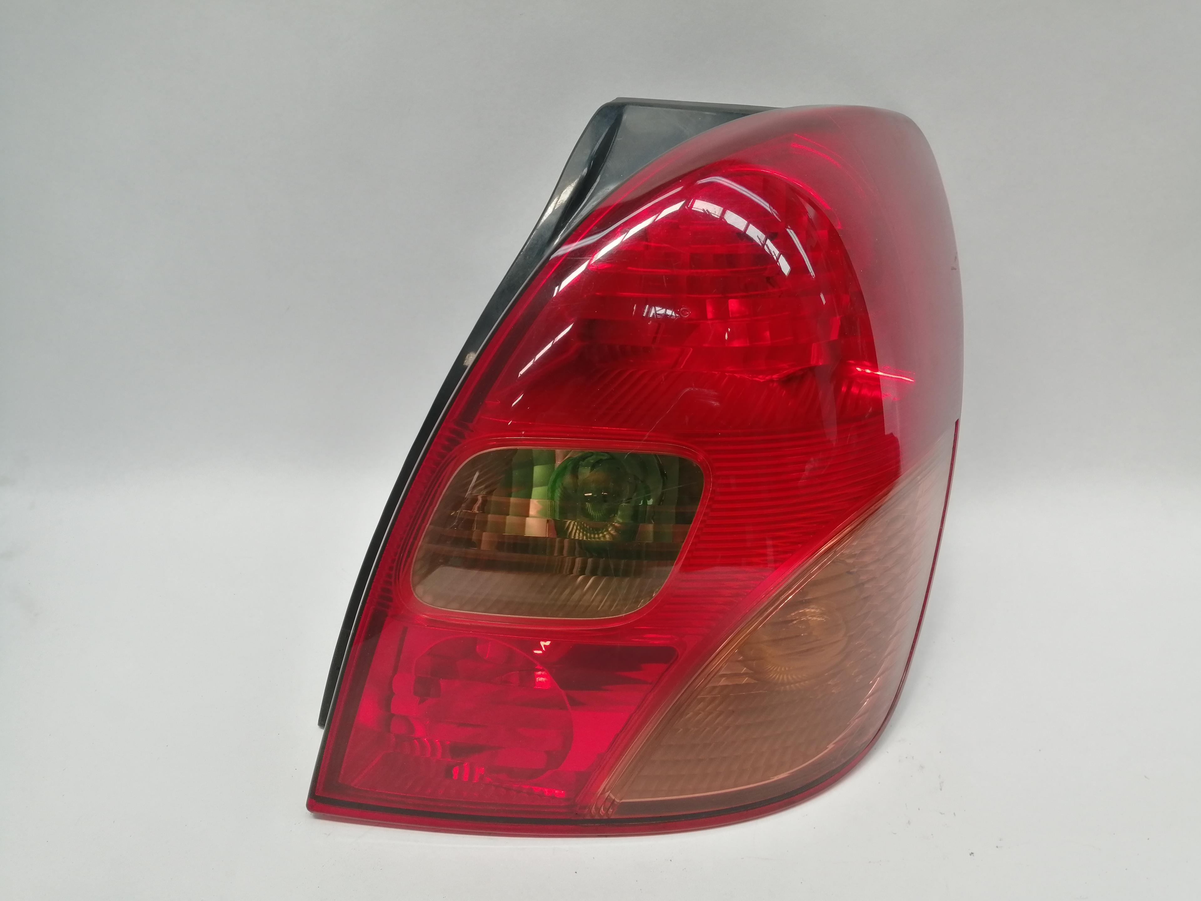 TOYOTA Corolla Verso 1 generation (2001-2009) Rear Right Taillight Lamp 8155113540 25204739