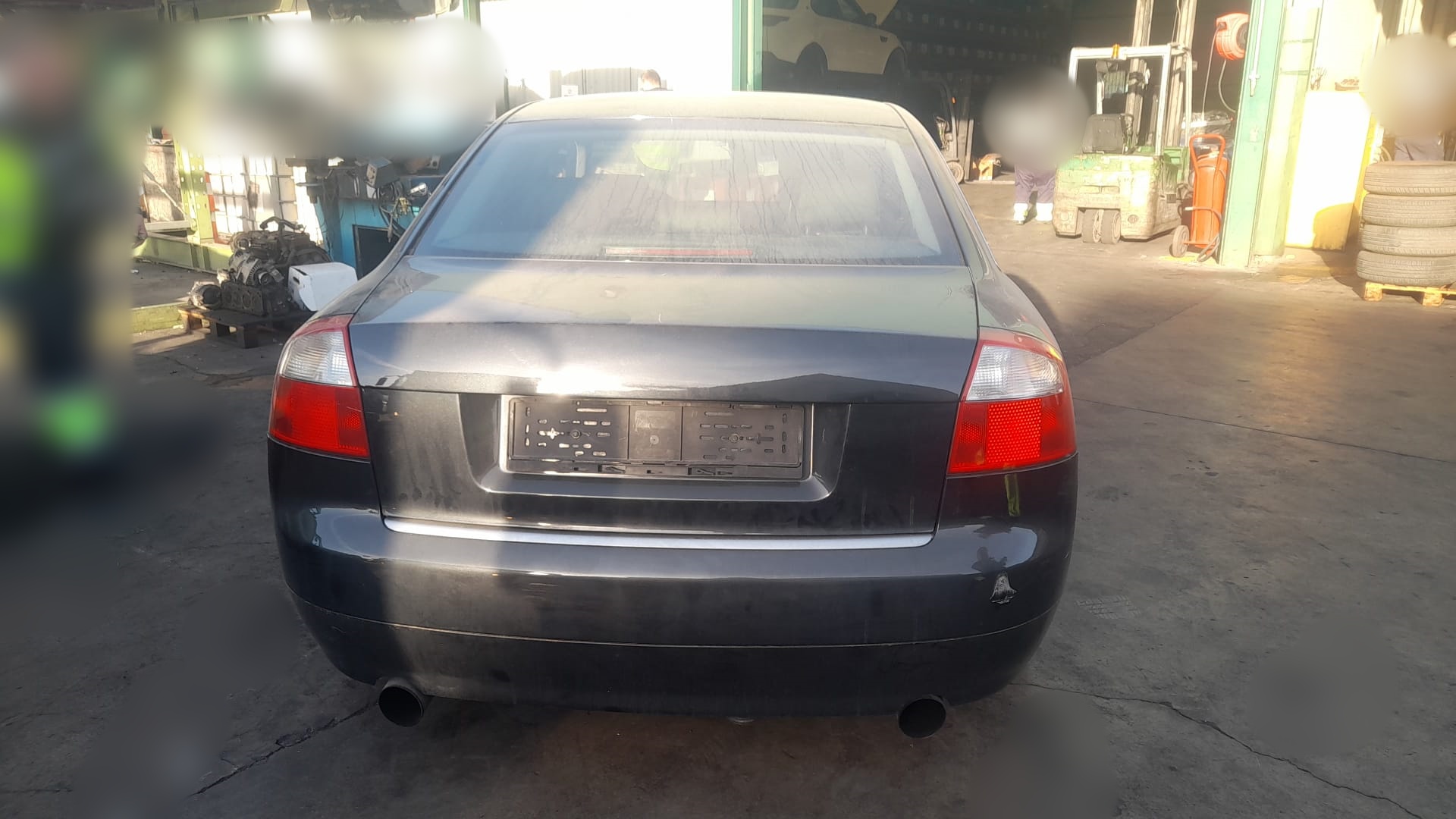 AUDI A4 B6/8E (2000-2005) Venstre forskærm 8E0821105B 24033952