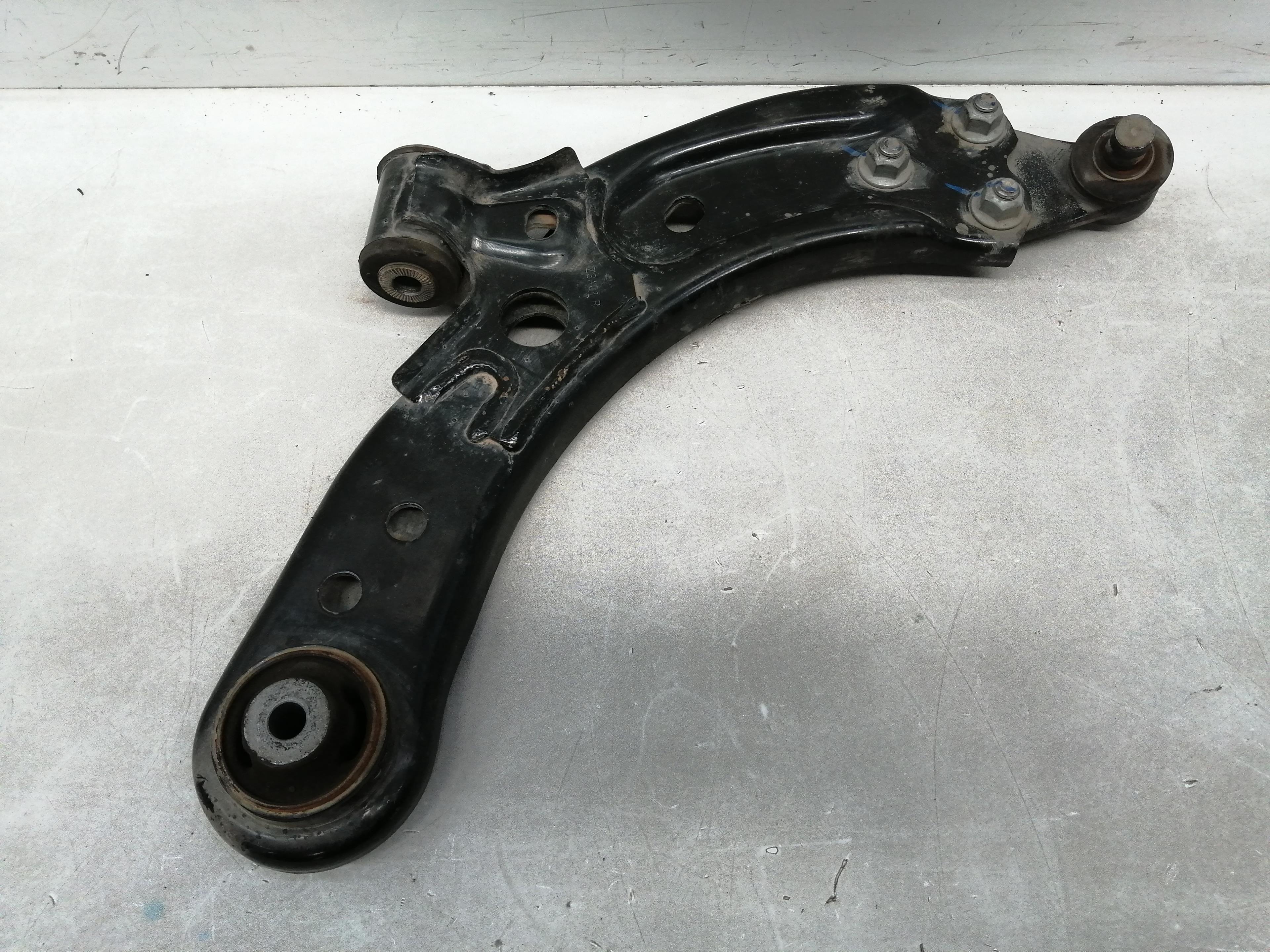 ROVER Front Right Arm 25204470