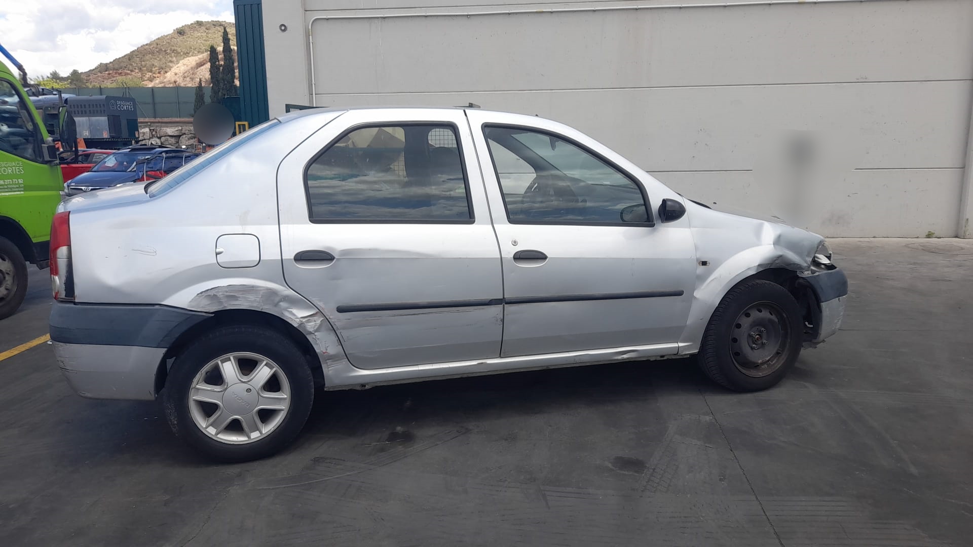 MAZDA Logan 1 generation (2004-2012) Помпа за климатик 926000097R 20142112