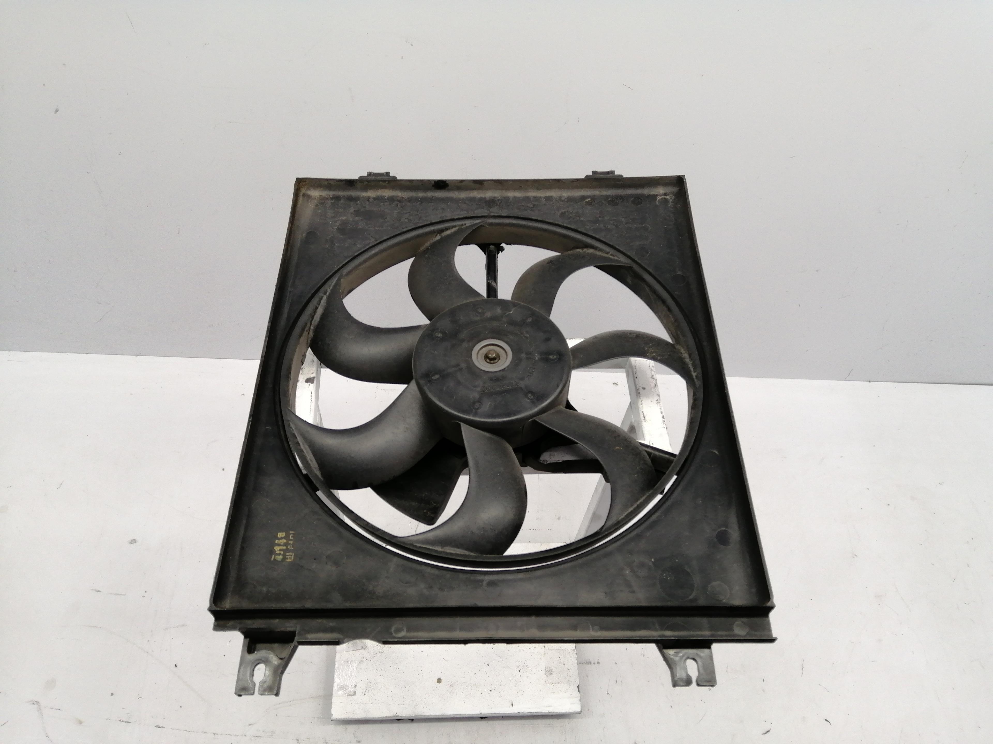 KIA Cerato 1 generation (2004-2009) Difūzoriaus ventiliatorius 253802F000 25186264