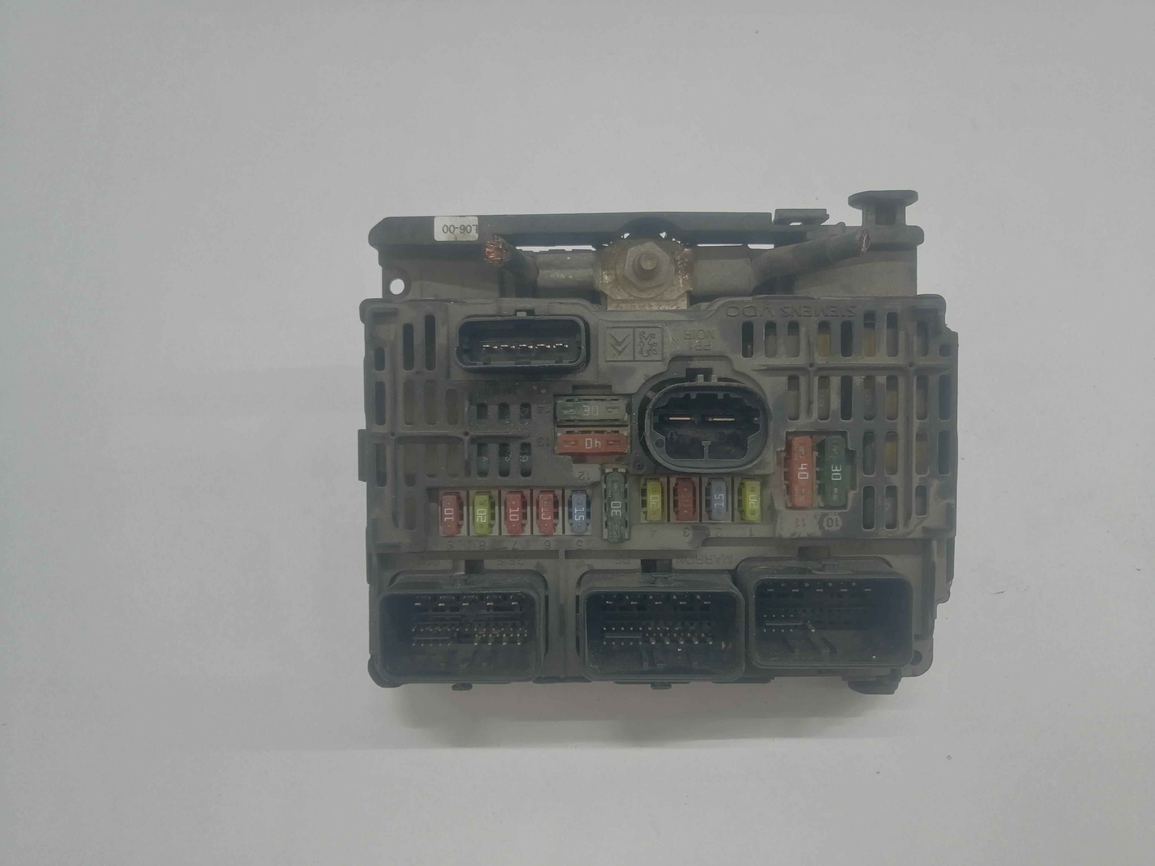 FORD Focus RS Fuse Box 25505610
