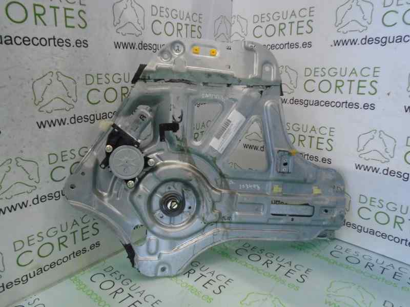 KIA Carnival 2 generation (2006-2010) Lève-vitre de porte avant droite 824604D000 18414420