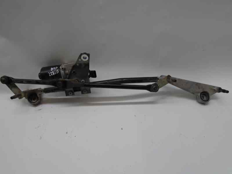 MERCEDES-BENZ CLA-Class C117 (2013-2016) Front Windshield Wiper Mechanism A1768200040 18482616