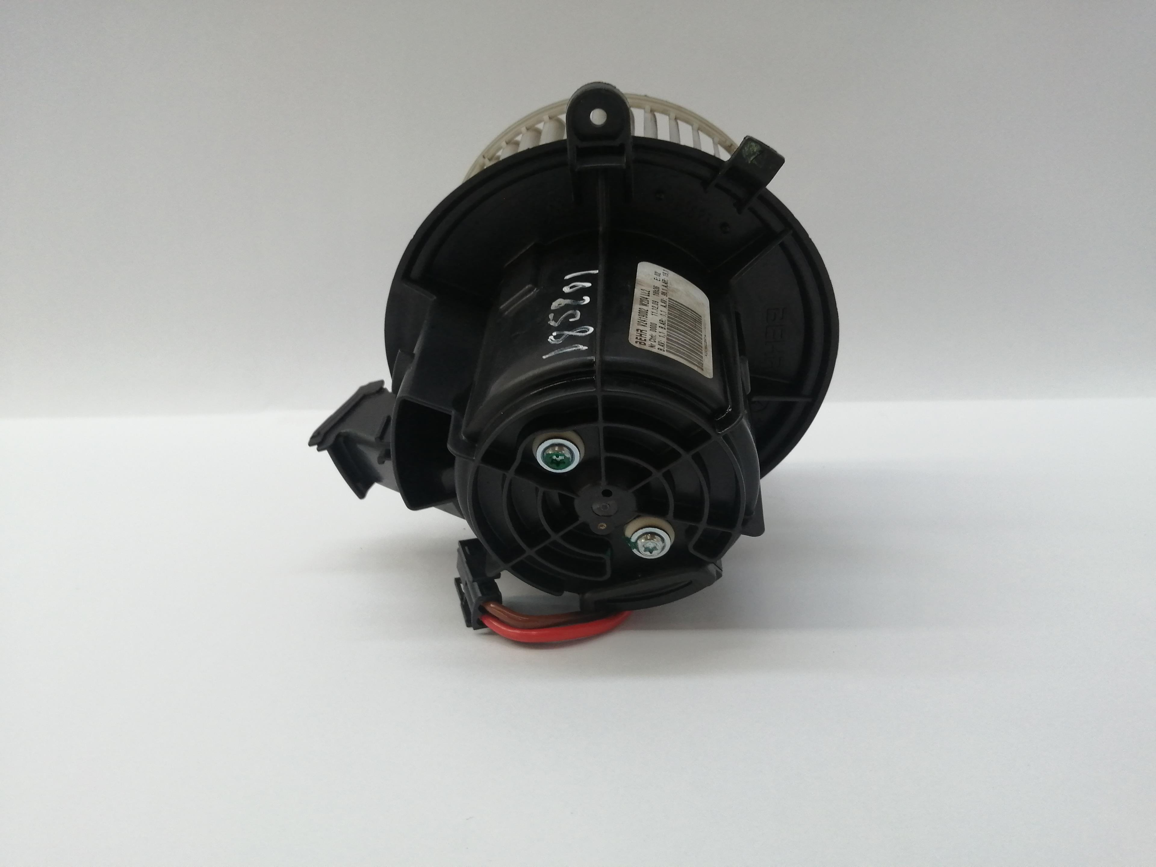 MERCEDES-BENZ E-Class W212/S212/C207/A207 (2009-2016) Motor încălzitor interior A2048200208 23088945