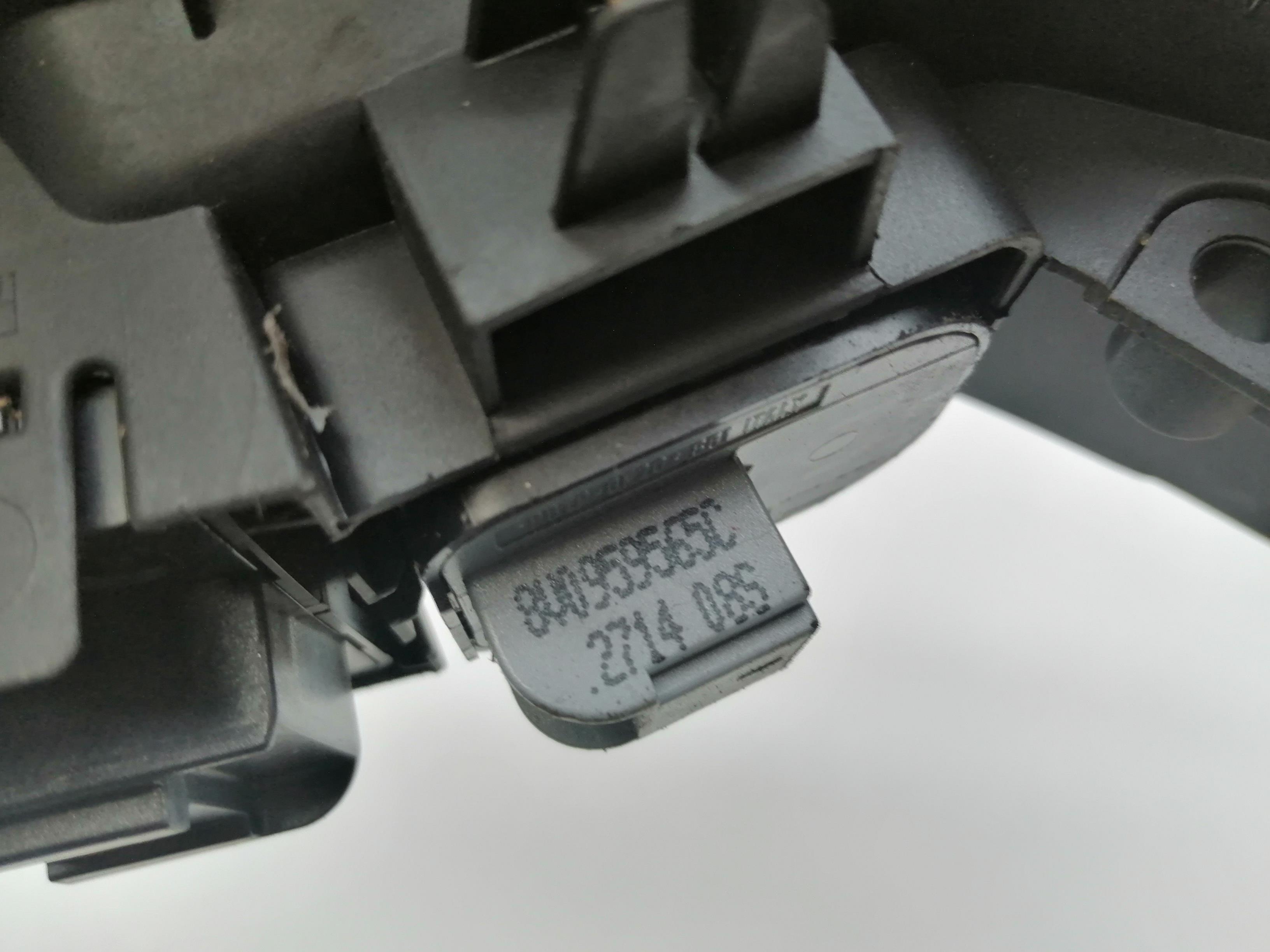 AUDI A3 8V (2012-2020) Кнопка стеклоподъемника передней левой двери 8V0959851C,8V0959851C 22346591