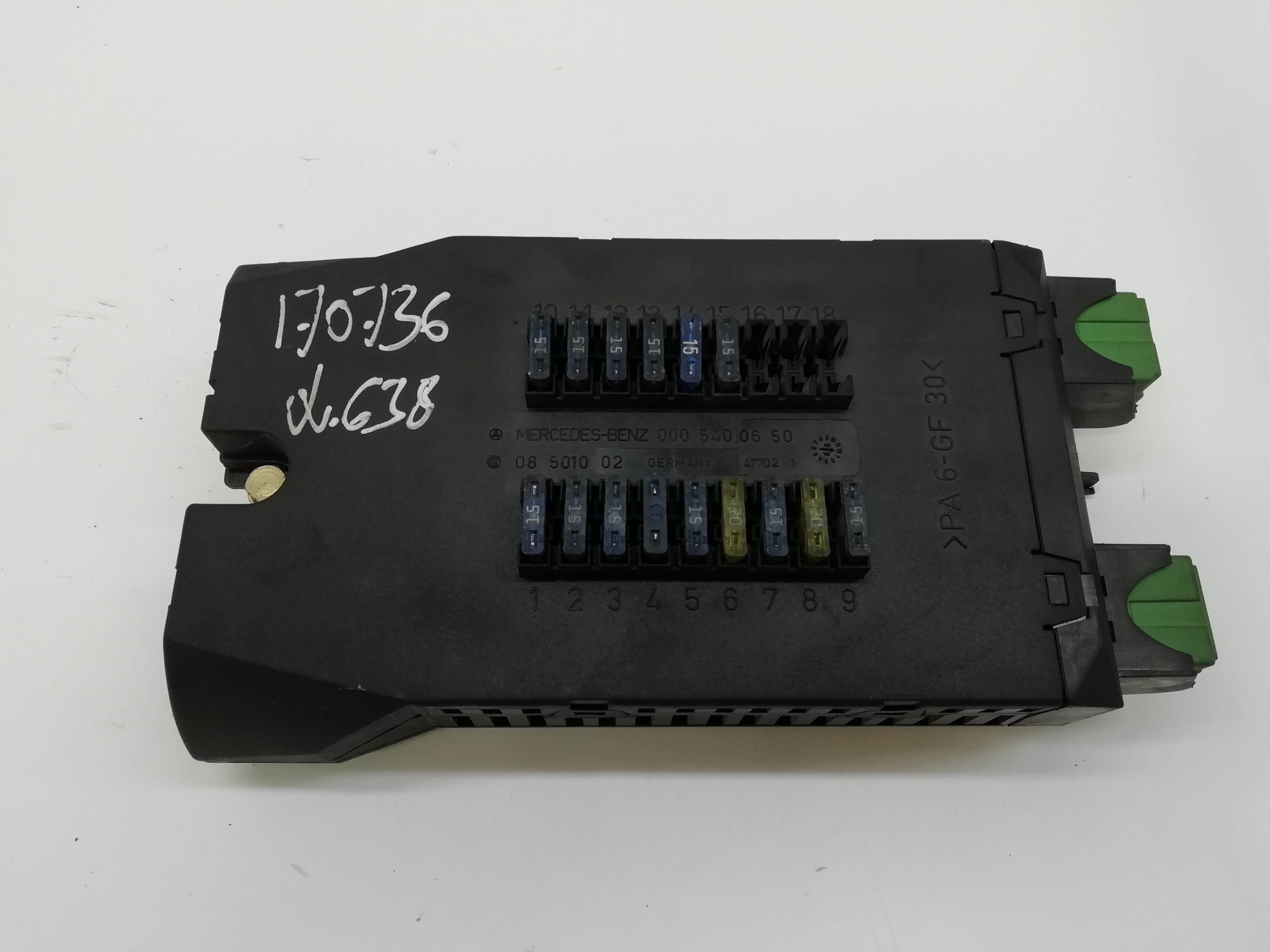 SKODA Vito W638 (1996-2003) Fuse Box 18571832