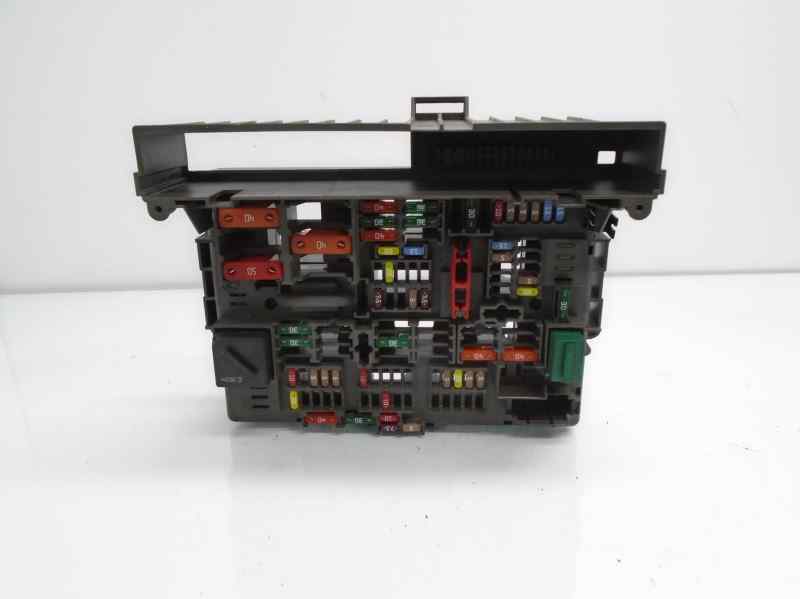 BMW 3 Series E90/E91/E92/E93 (2004-2013) Fuse Box 911944603 18462916