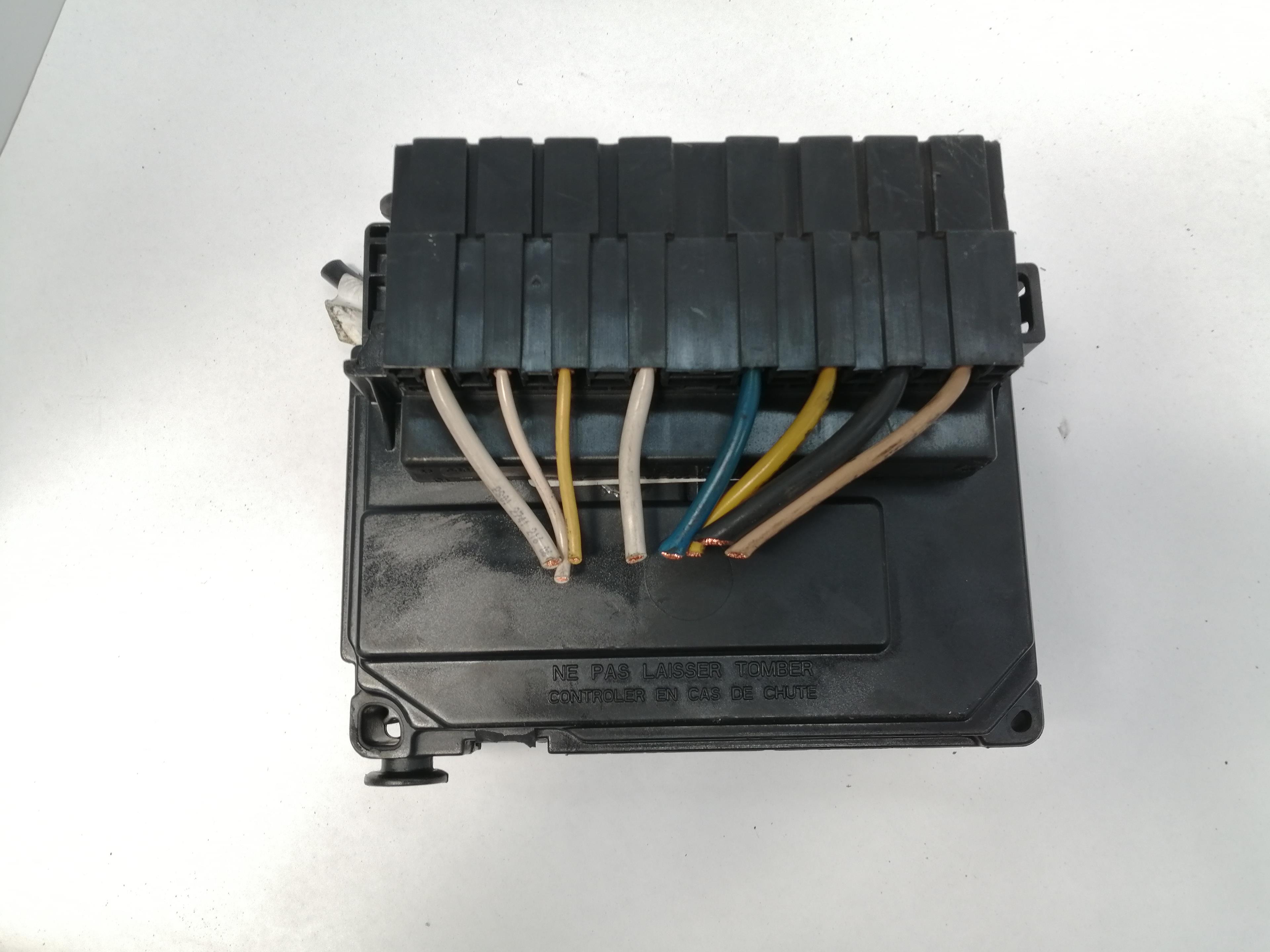 CITROËN C4 1 generation (2004-2011) Fuse Box 25204362