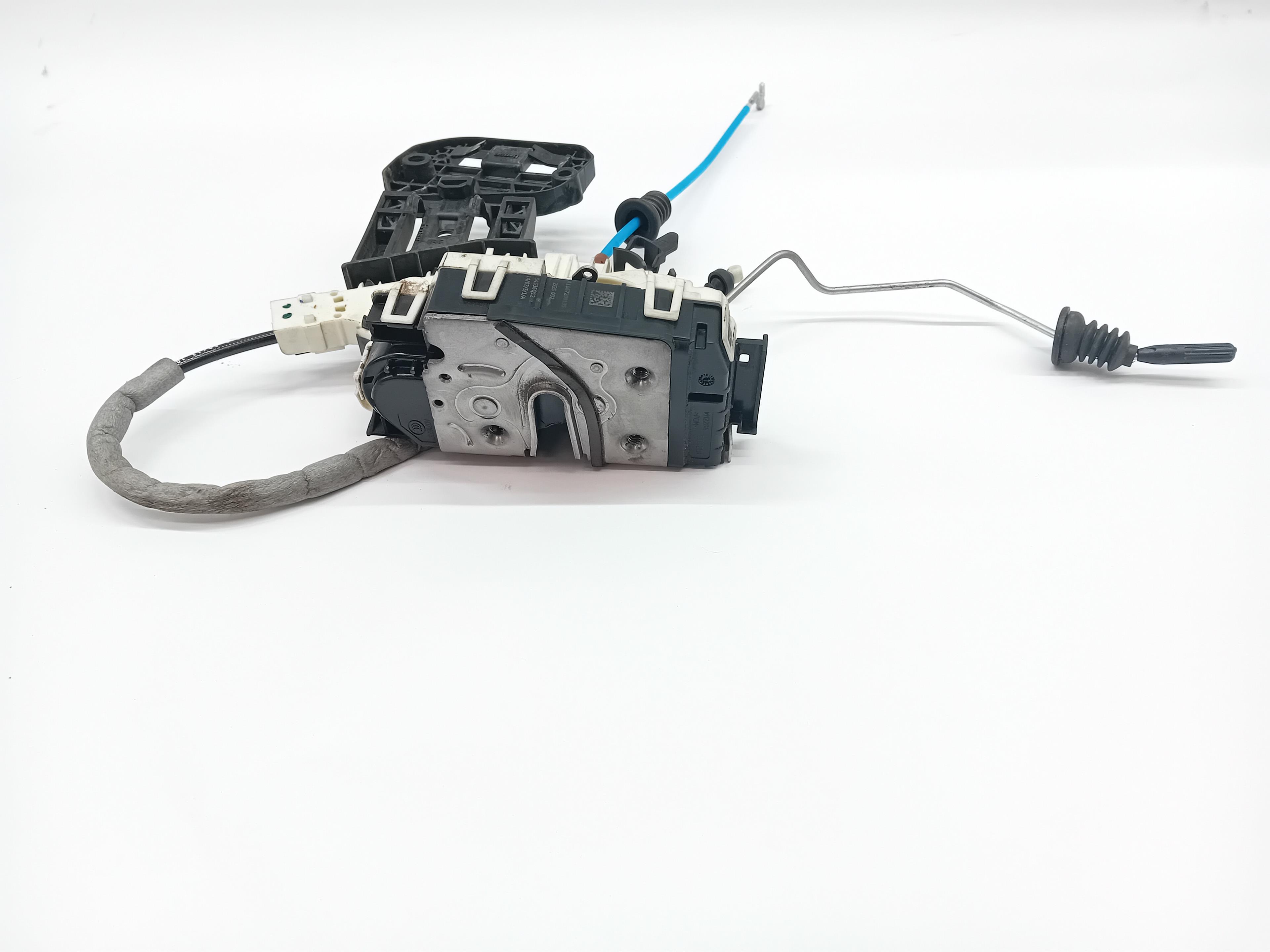 MERCEDES-BENZ GLA-Class X156 (2013-2020) Front Left Door Lock A1667200135 25779102