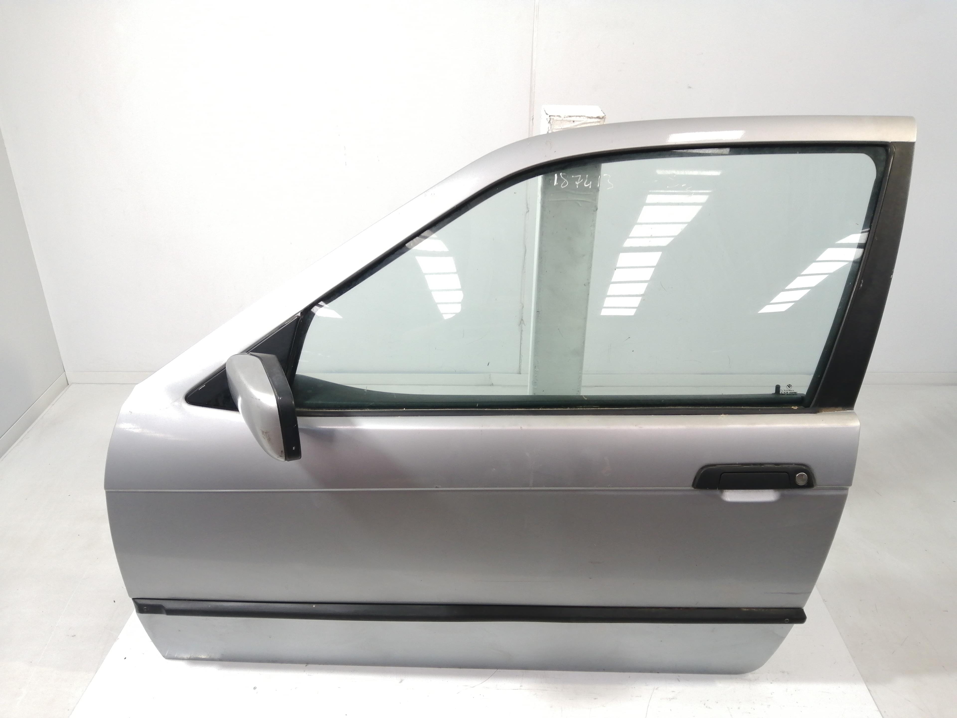 BMW 3 Series E36 (1990-2000) Priekinės kairės durys 41518233863 24549172