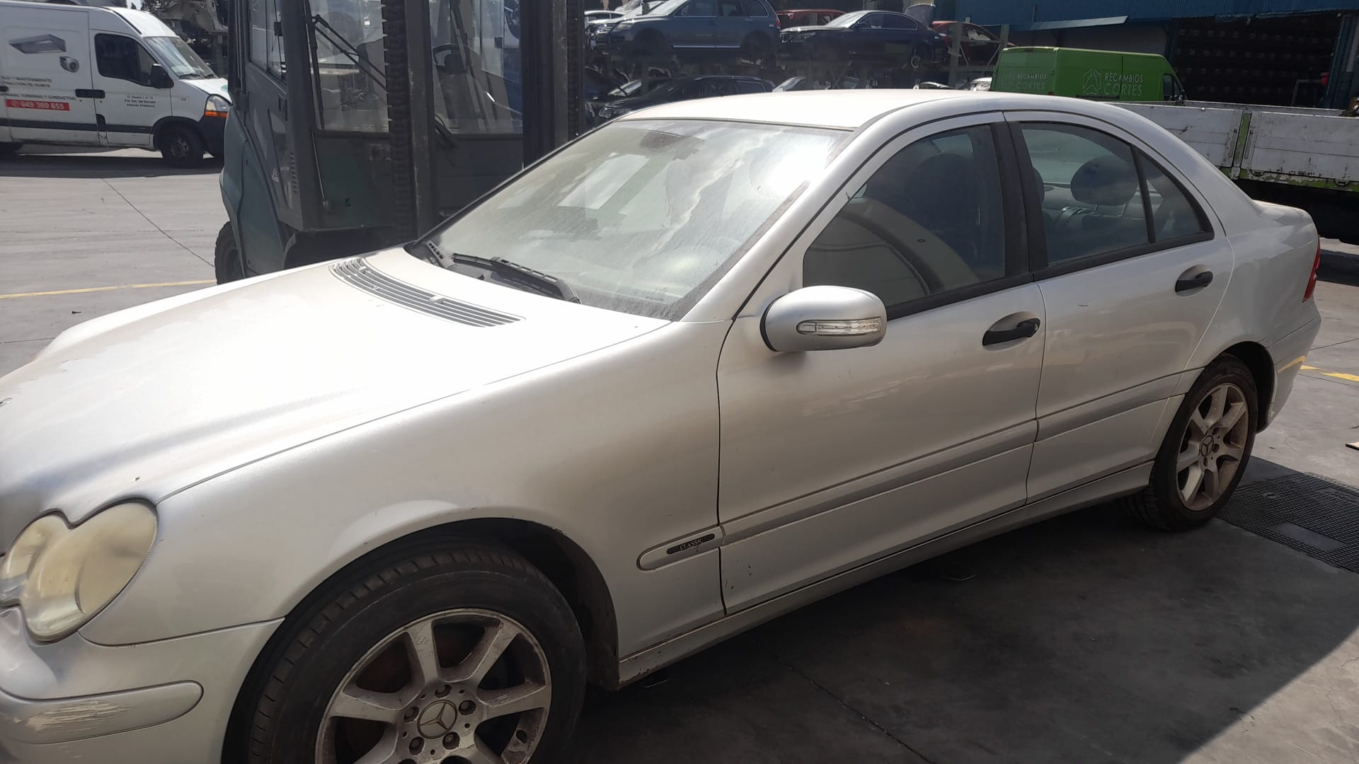 MERCEDES-BENZ C-Class W203/S203/CL203 (2000-2008) Другая деталь A2038201585 25177247