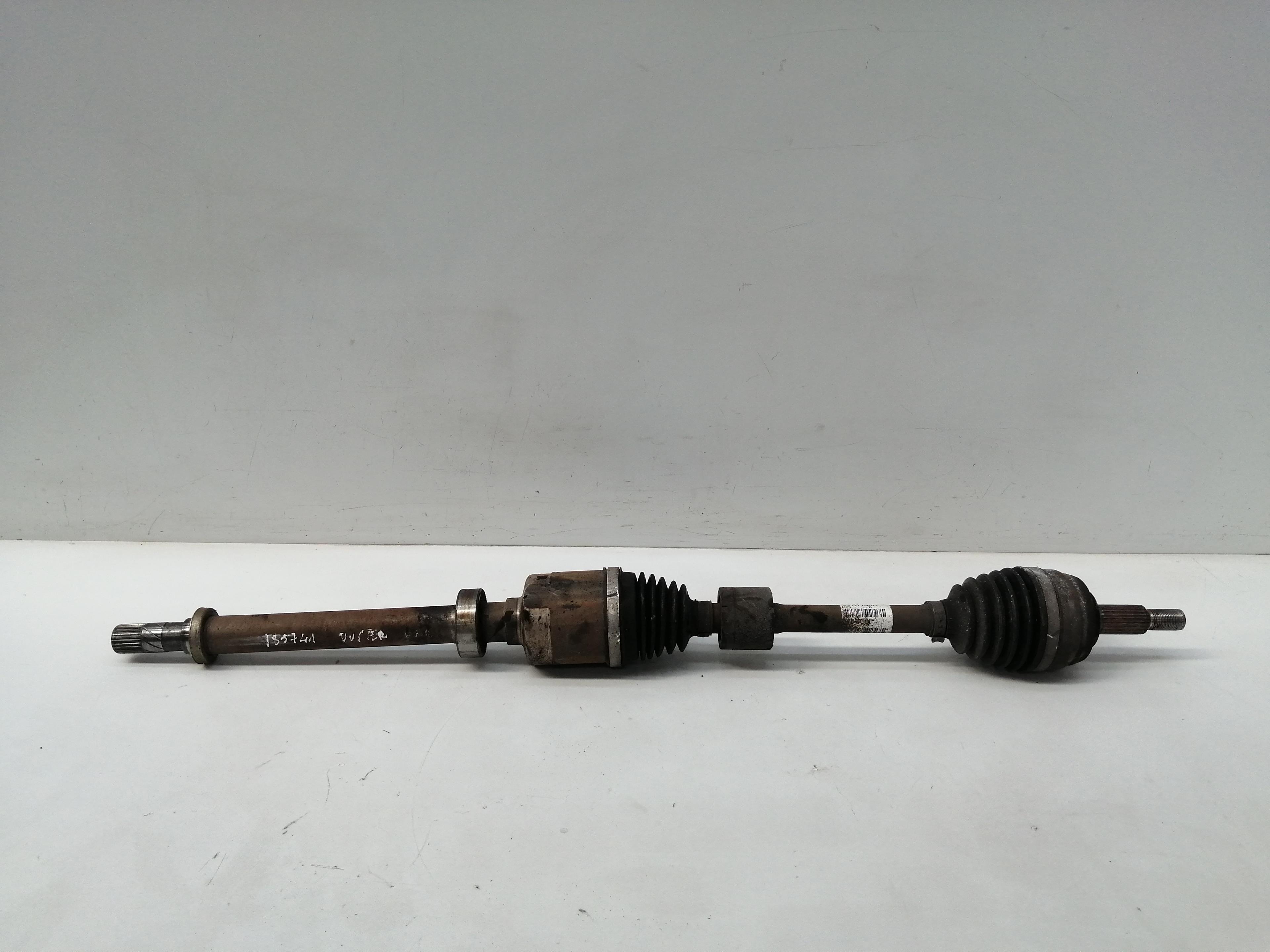 DACIA Duster 1 generation (2010-2017) Front Right Driveshaft 391001740R 24030885