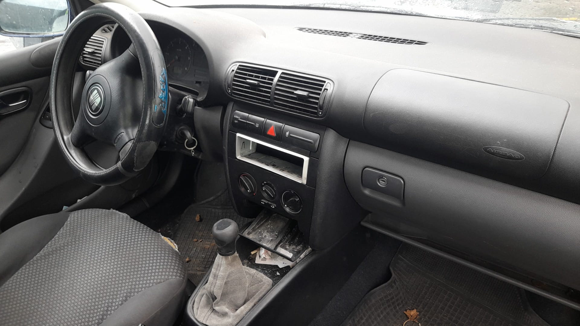 SEAT Leon 1 generation (1999-2005) Priekinių kairių durų langų pakėlimo mygtukai 1J3959857B 25198859