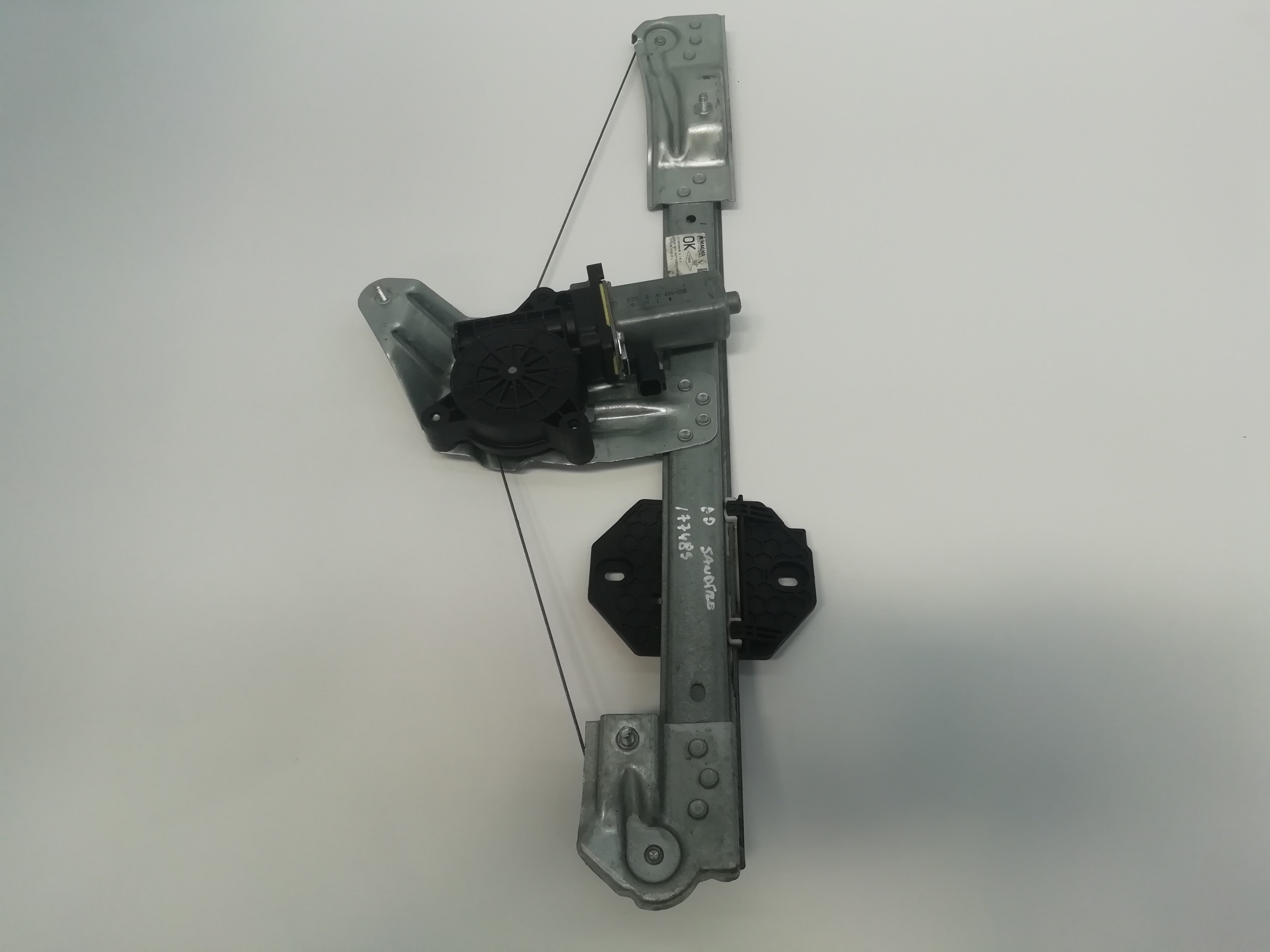 DACIA Sandero 2 generation (2013-2020) Front Right Door Window Regulator 807209299R 25170197